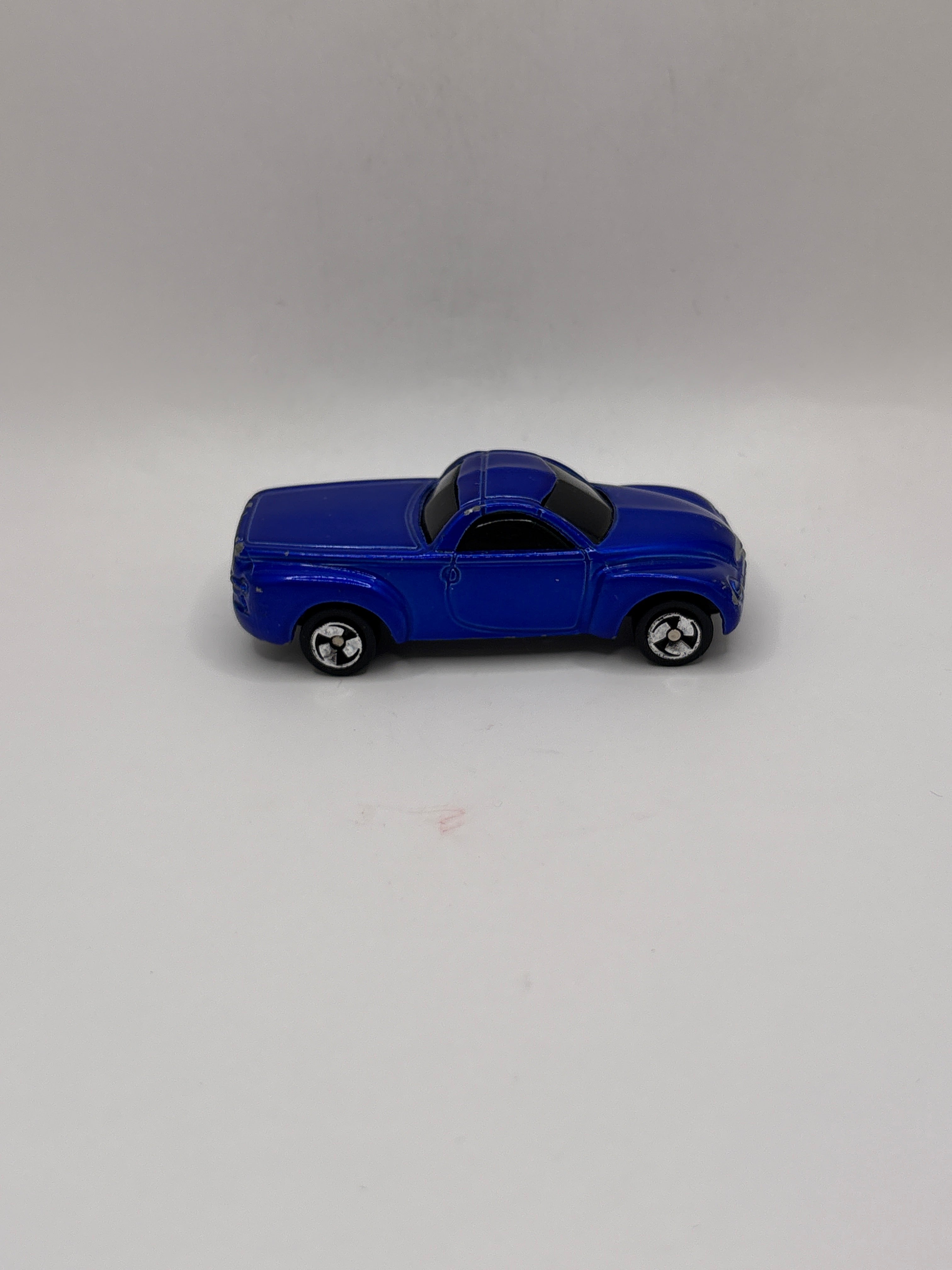 Maisto 2000 Chevrolet SSR Concept Diecast