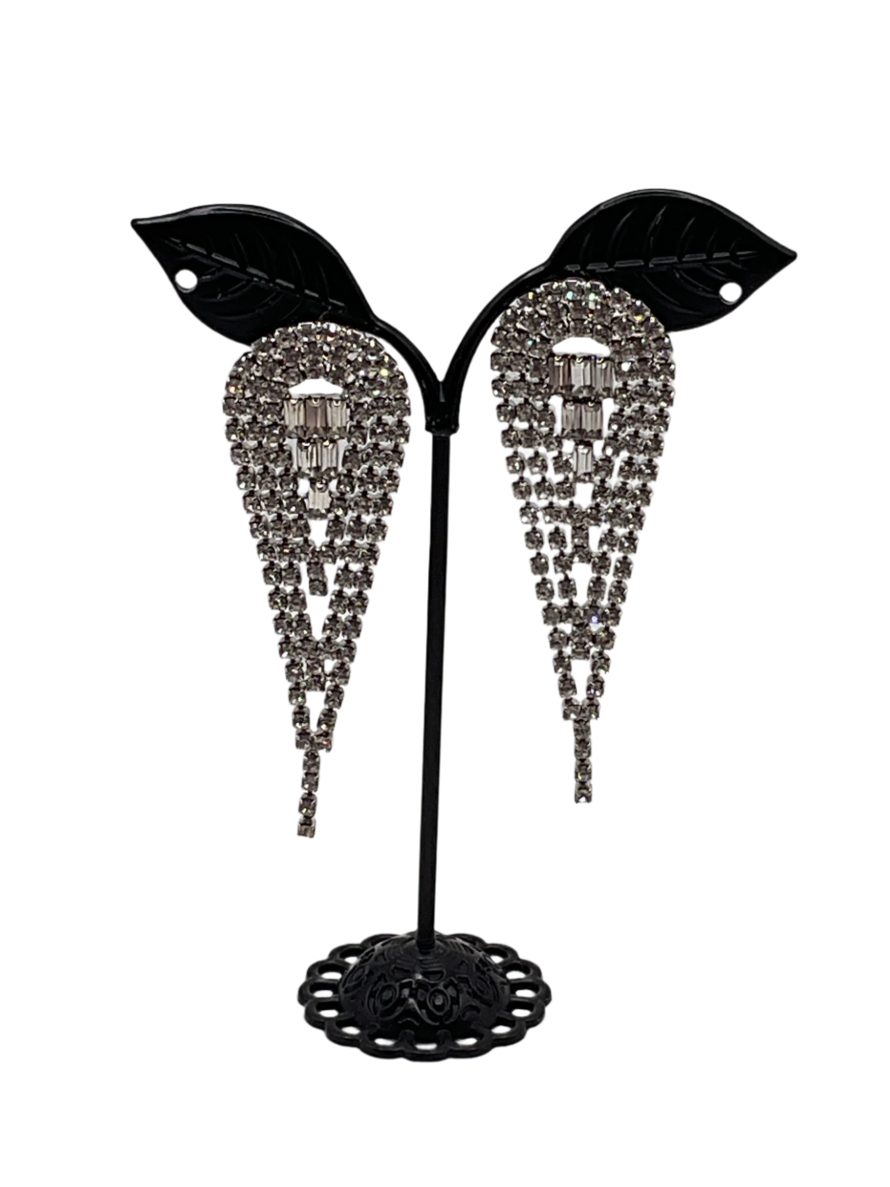 Shiny Tear Drop Earrings