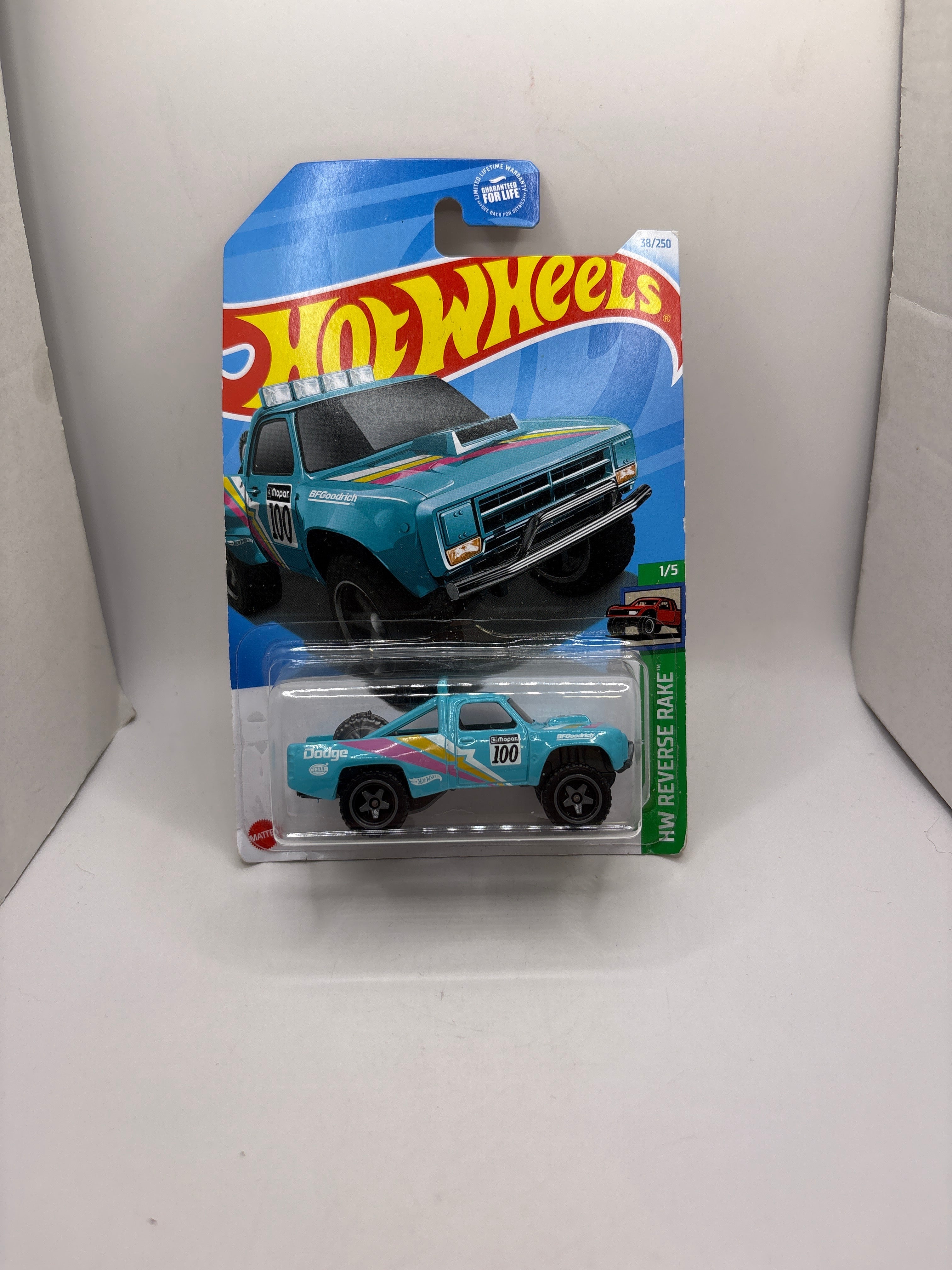 Hot Wheels 87 Dodge D100 Diecast blue