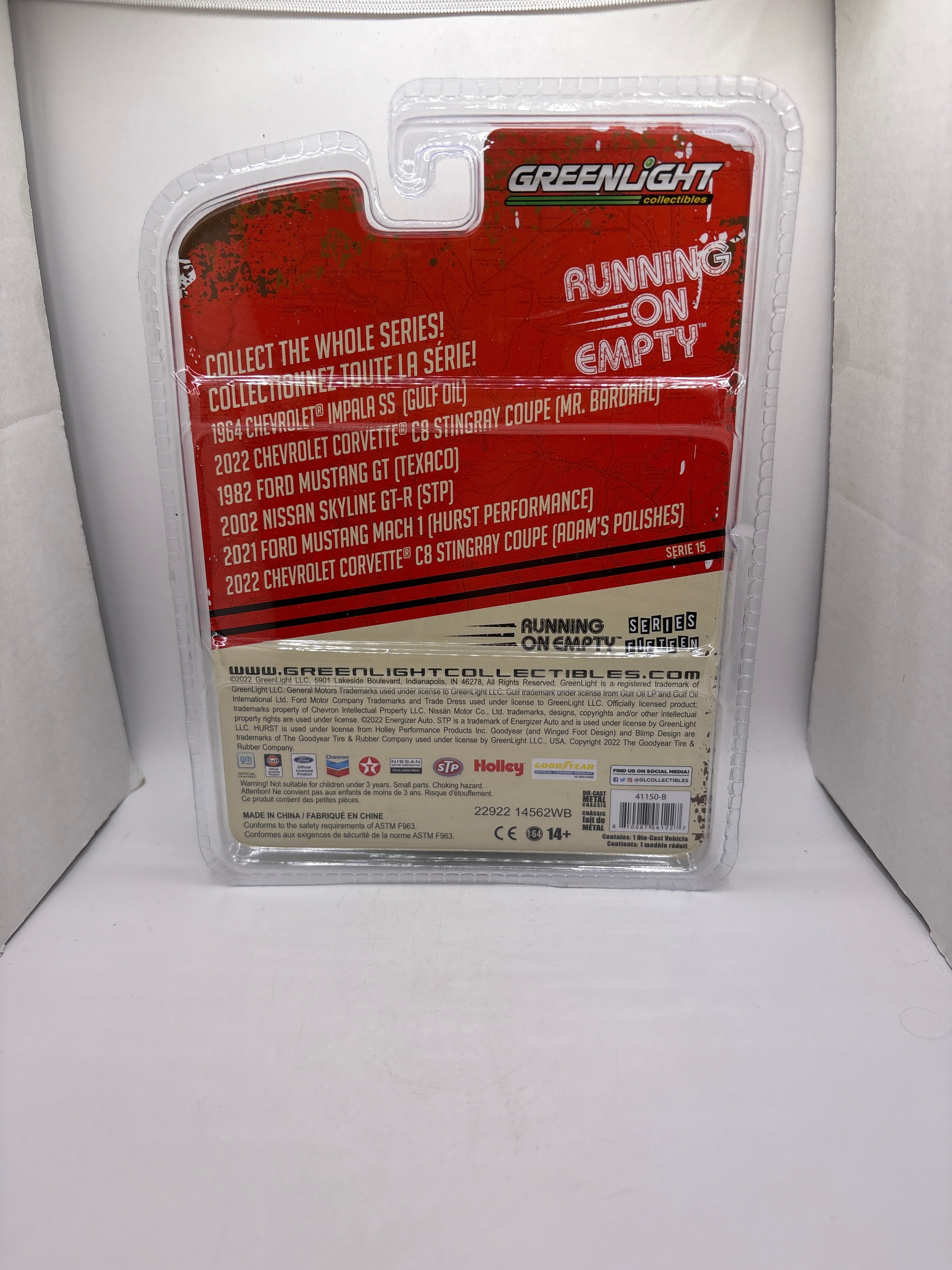 Greenlight 2022 Chevrolet Corvette C8 Stingray Coupe Diecast white