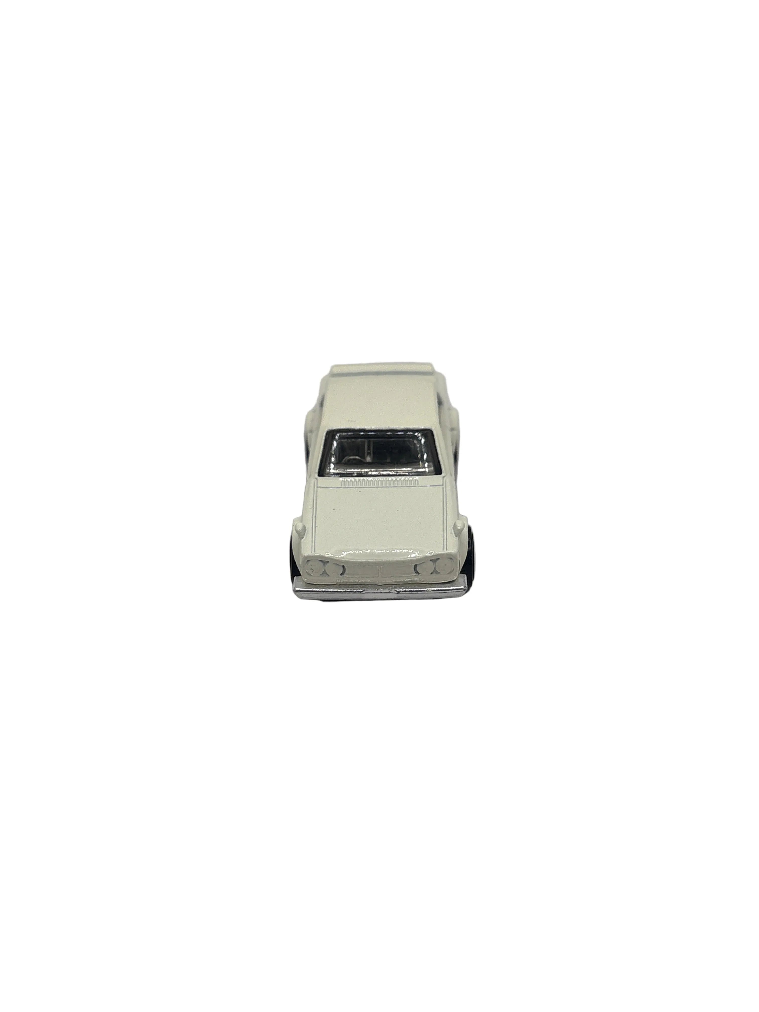 Hot Wheels 1971 Nissan Skyline H/T 2000 GT-R Diecast white