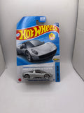 Hot Wheels Gordon Murray Automotive T.33 Diecast silver