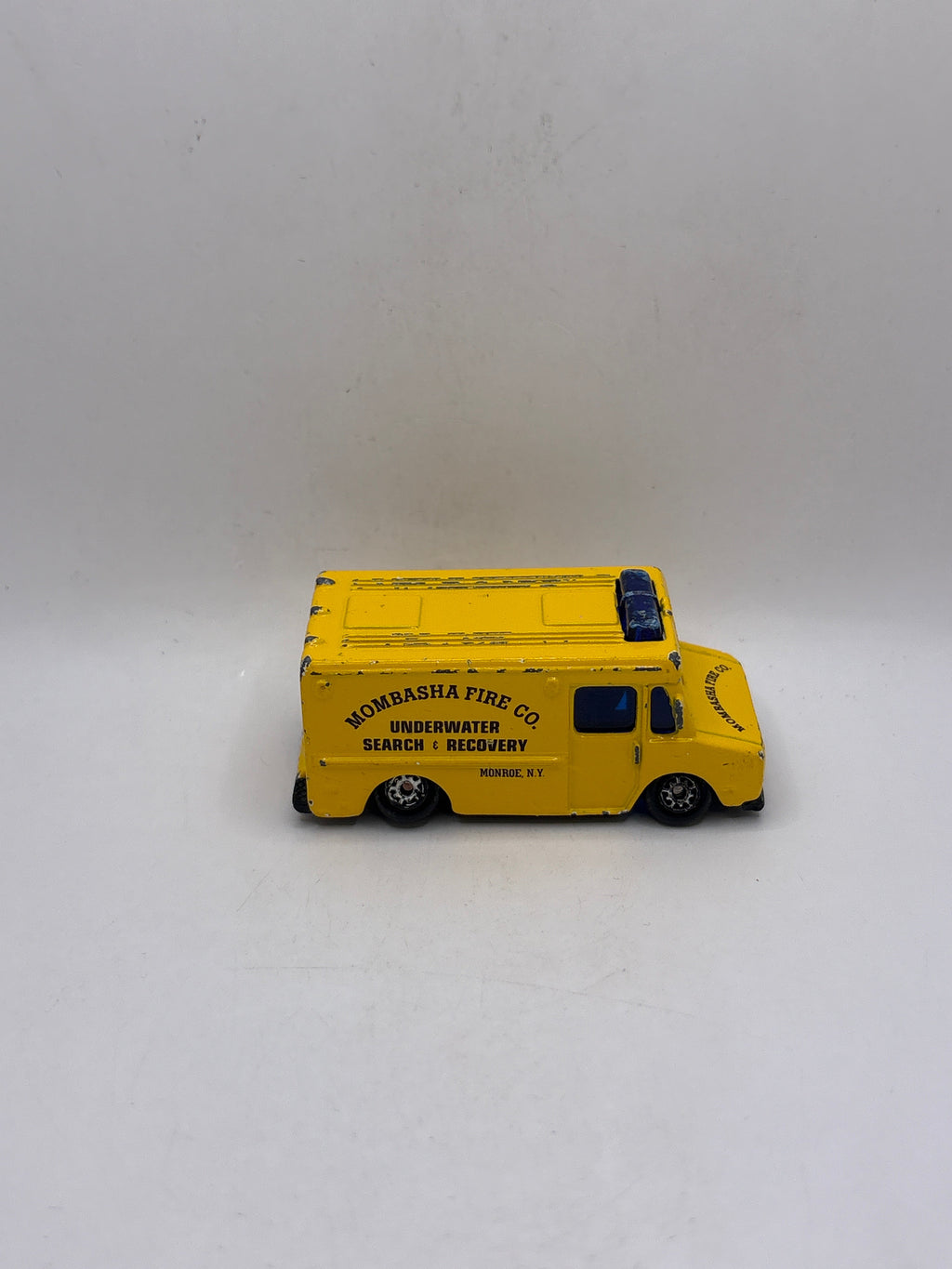Maisto Search Truck Diecast yellow
