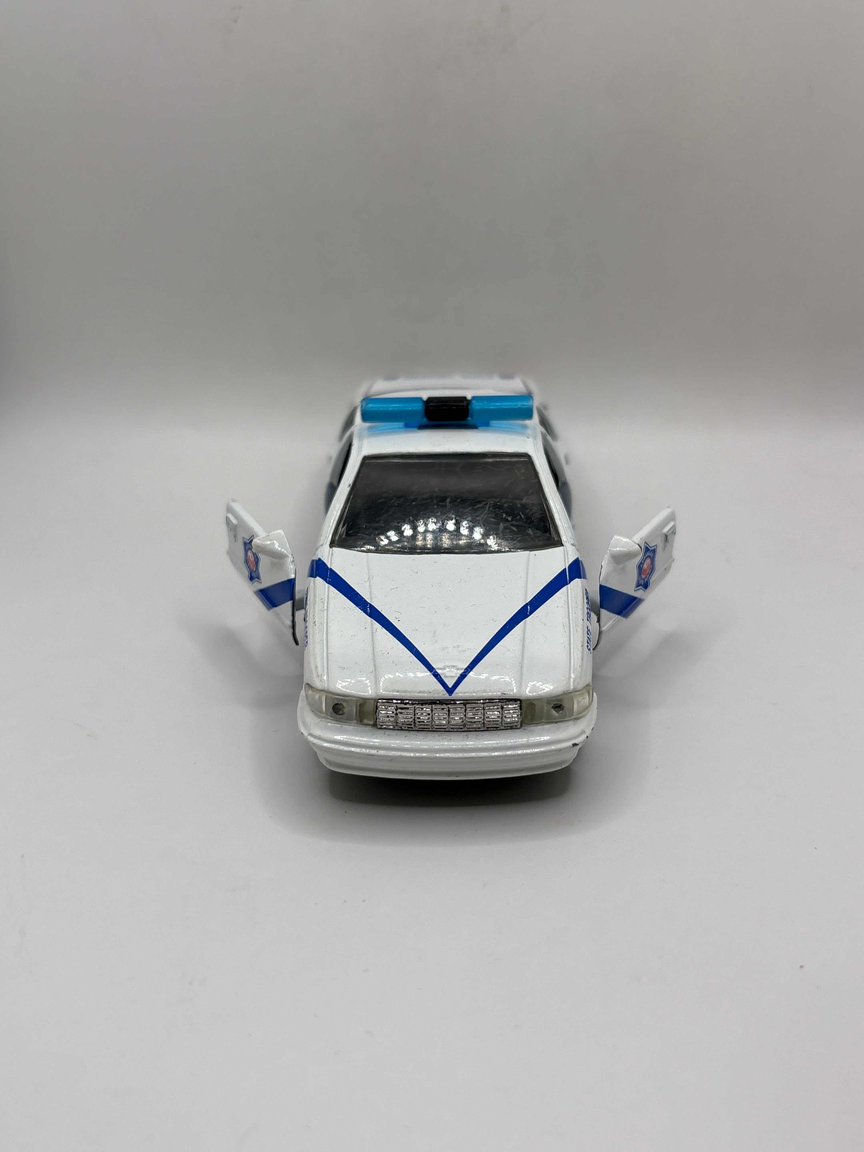 Road Champs Chevrolet Caprice Diecast