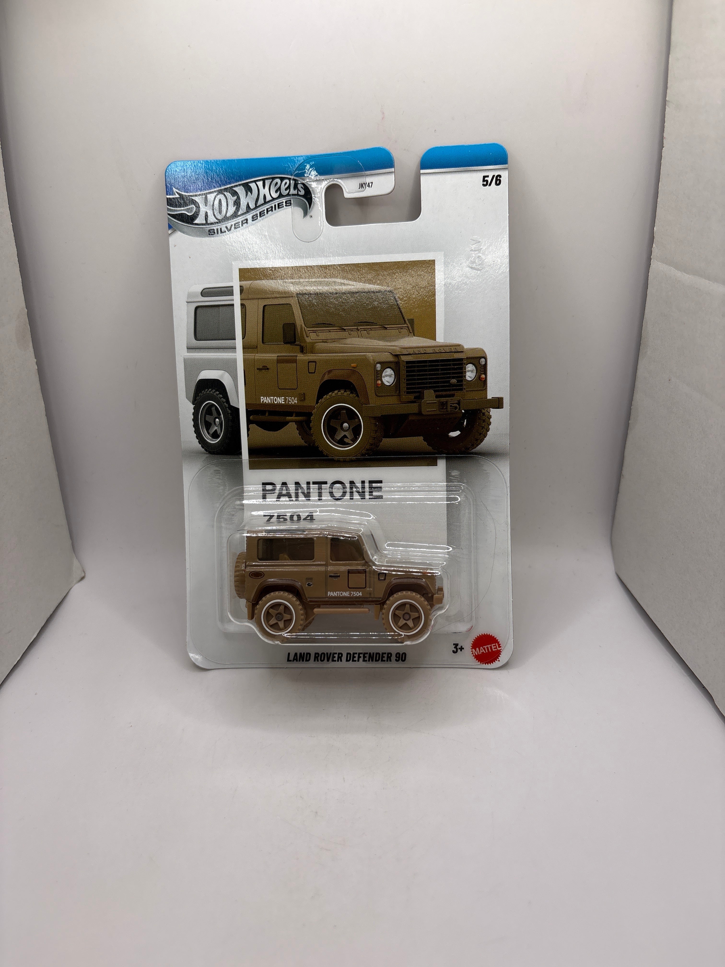 Hot Wheels Land Rover Defender 90 Diecast brown