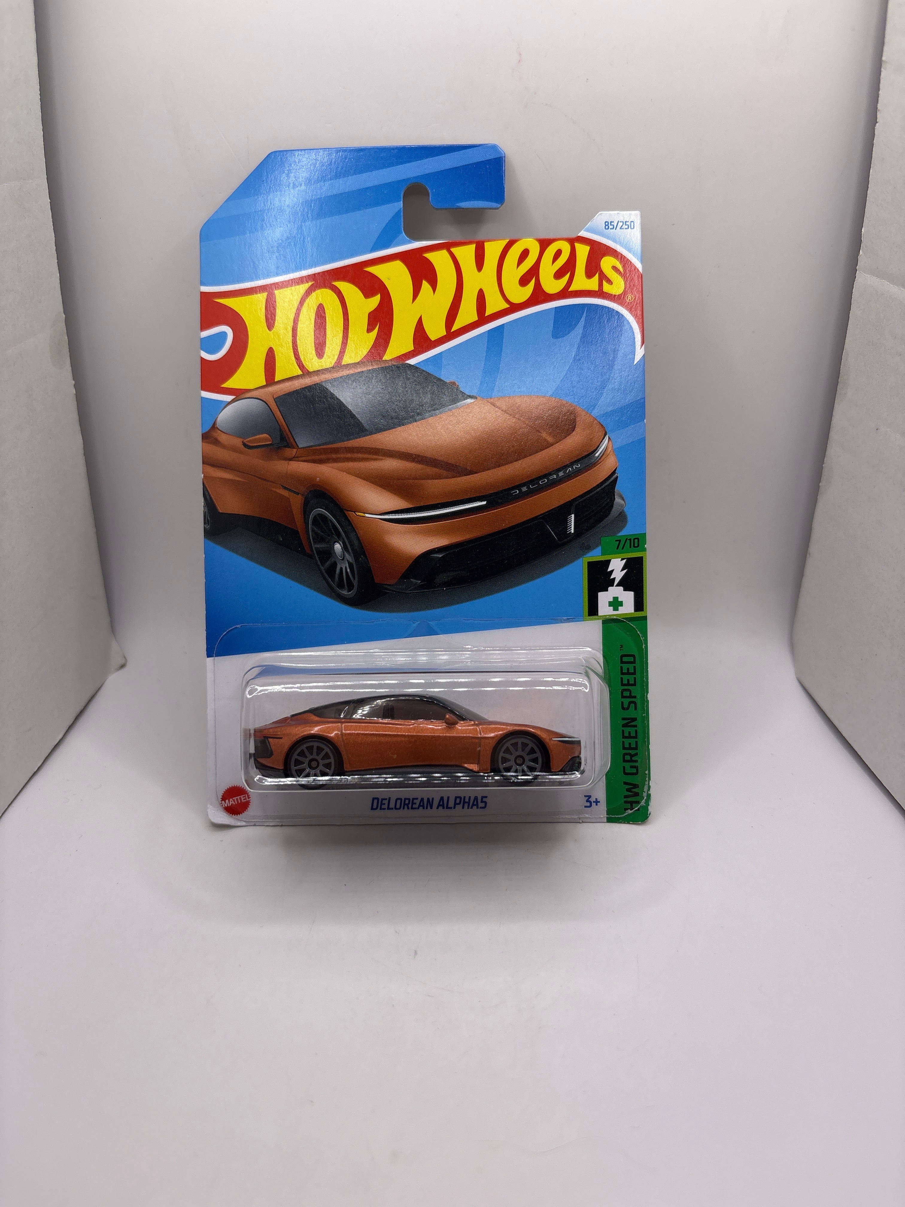 Hot Wheels Delorean Alpha5 Diecast orange