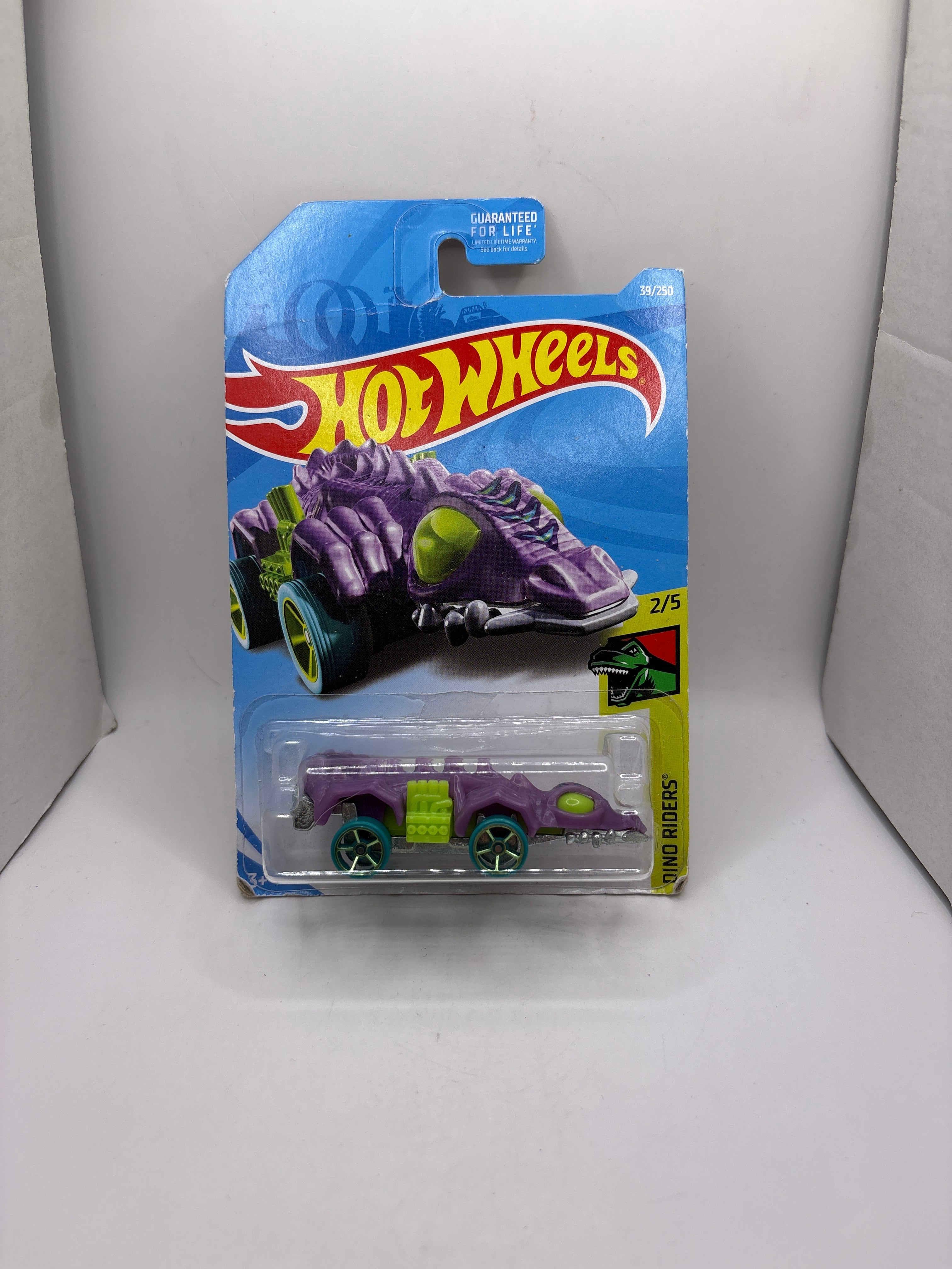 Hot Wheels Fangster Diecast purple