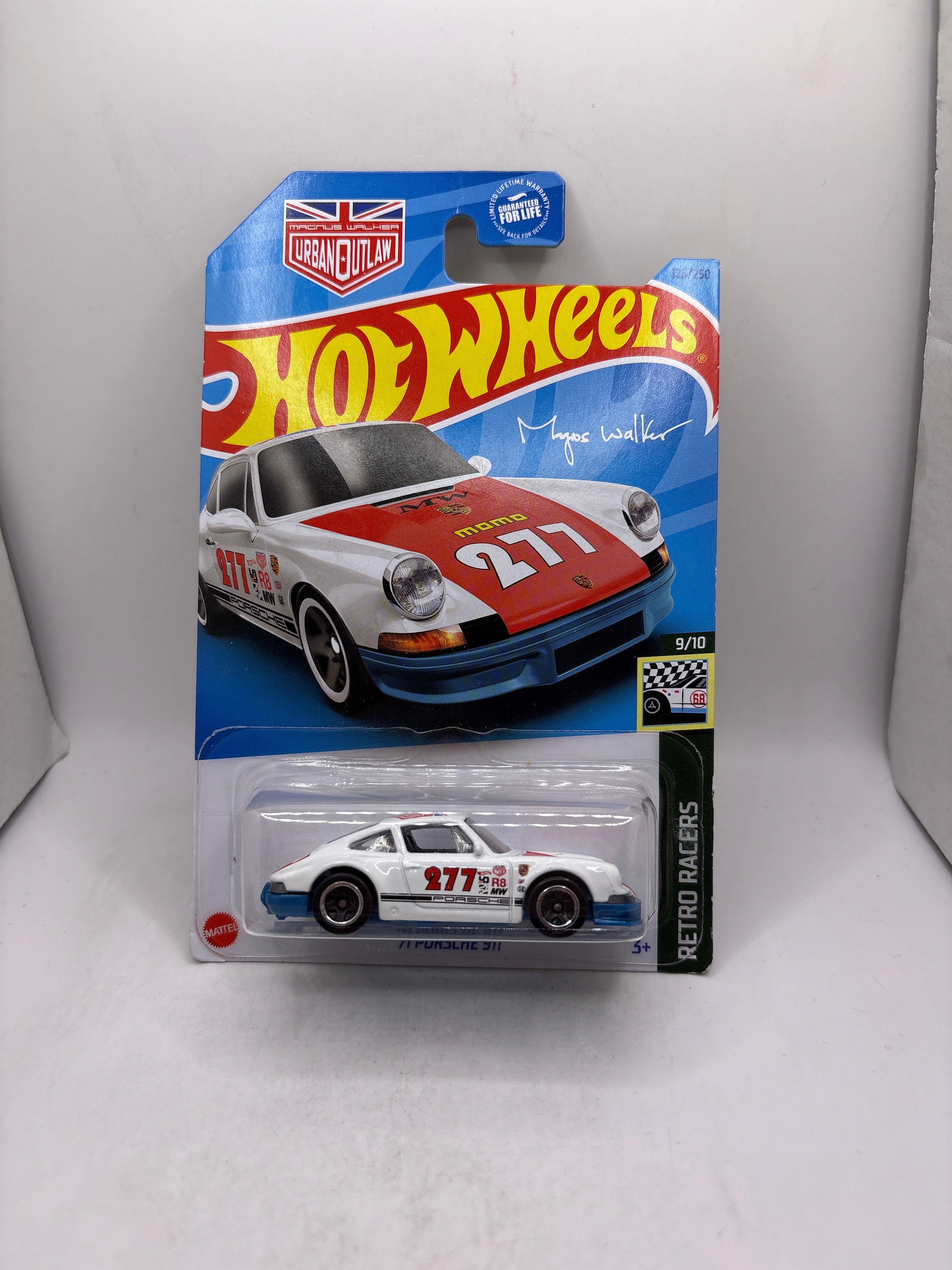 Hot Wheels 71 Porsche 911 Diecast white