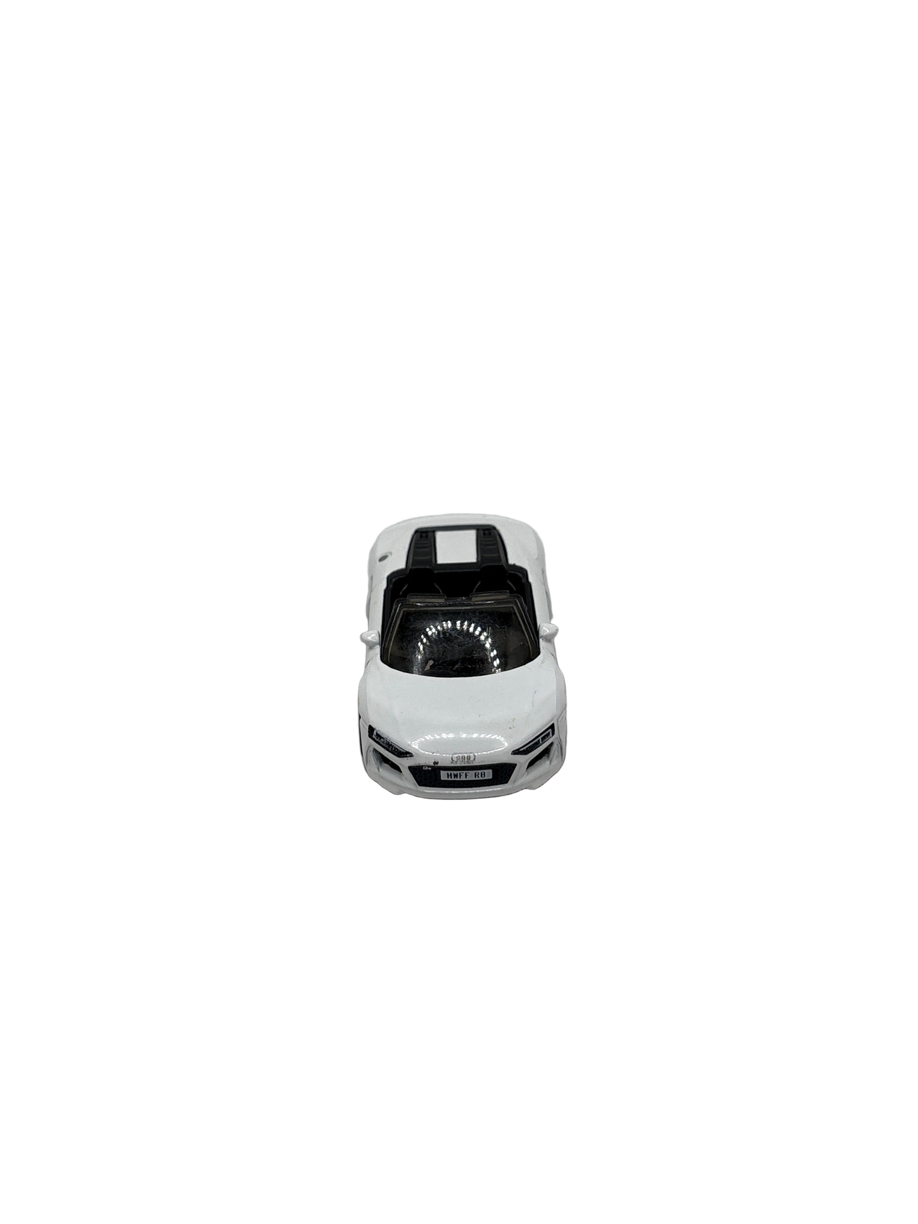 Hot Wheels 2019 Audi R8 Spyder Diecast white