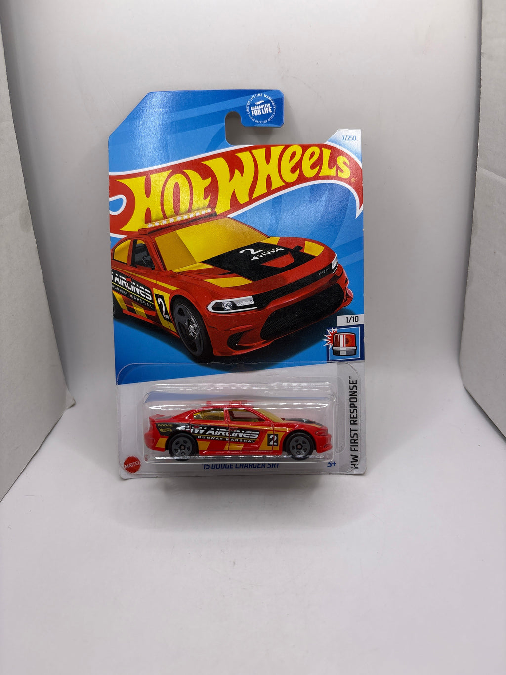Hot Wheels 15 Dodge Charger SRT Diecast