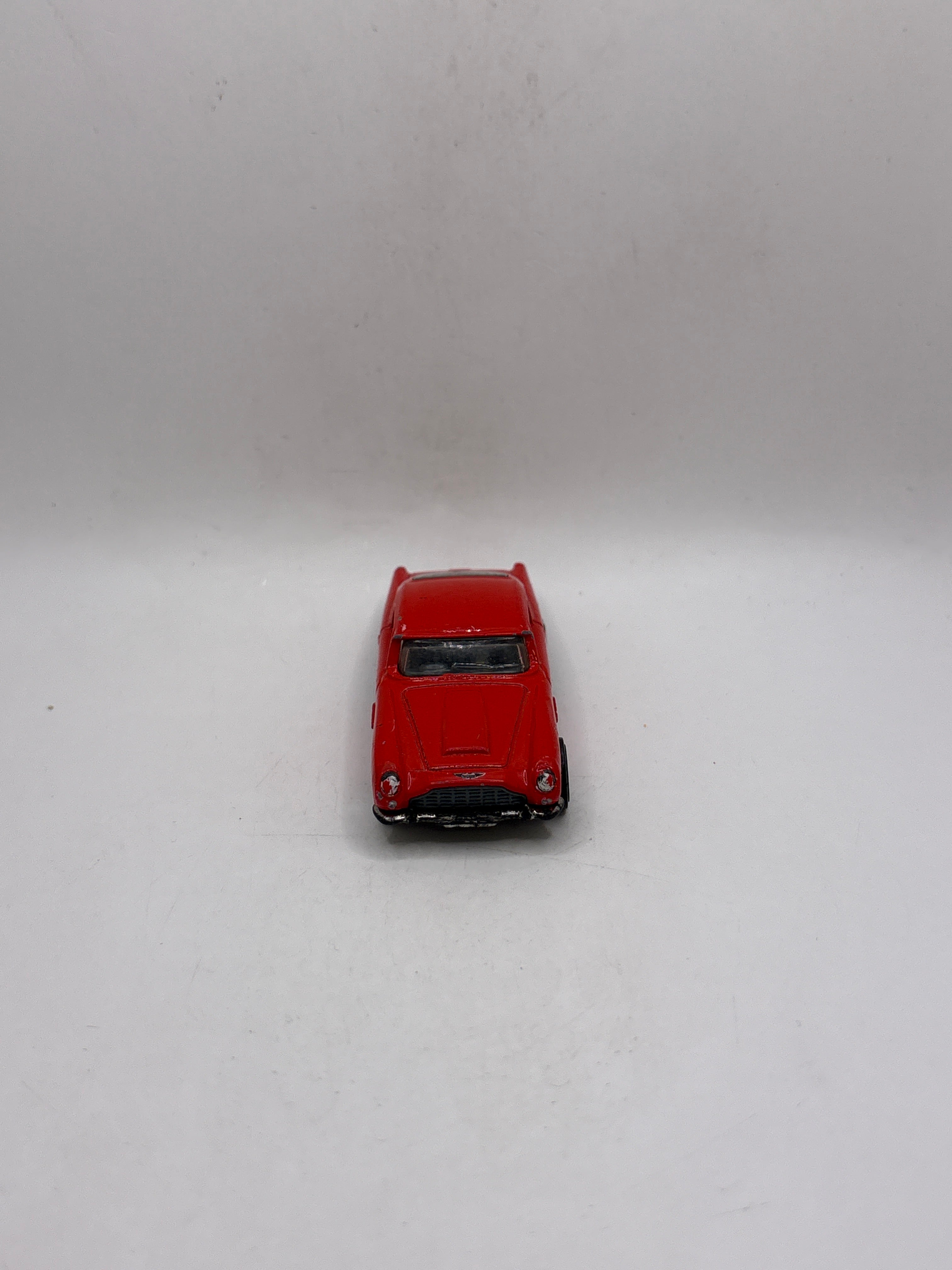 Hot Wheels Aston Martin 1963 DB5 Diecast red