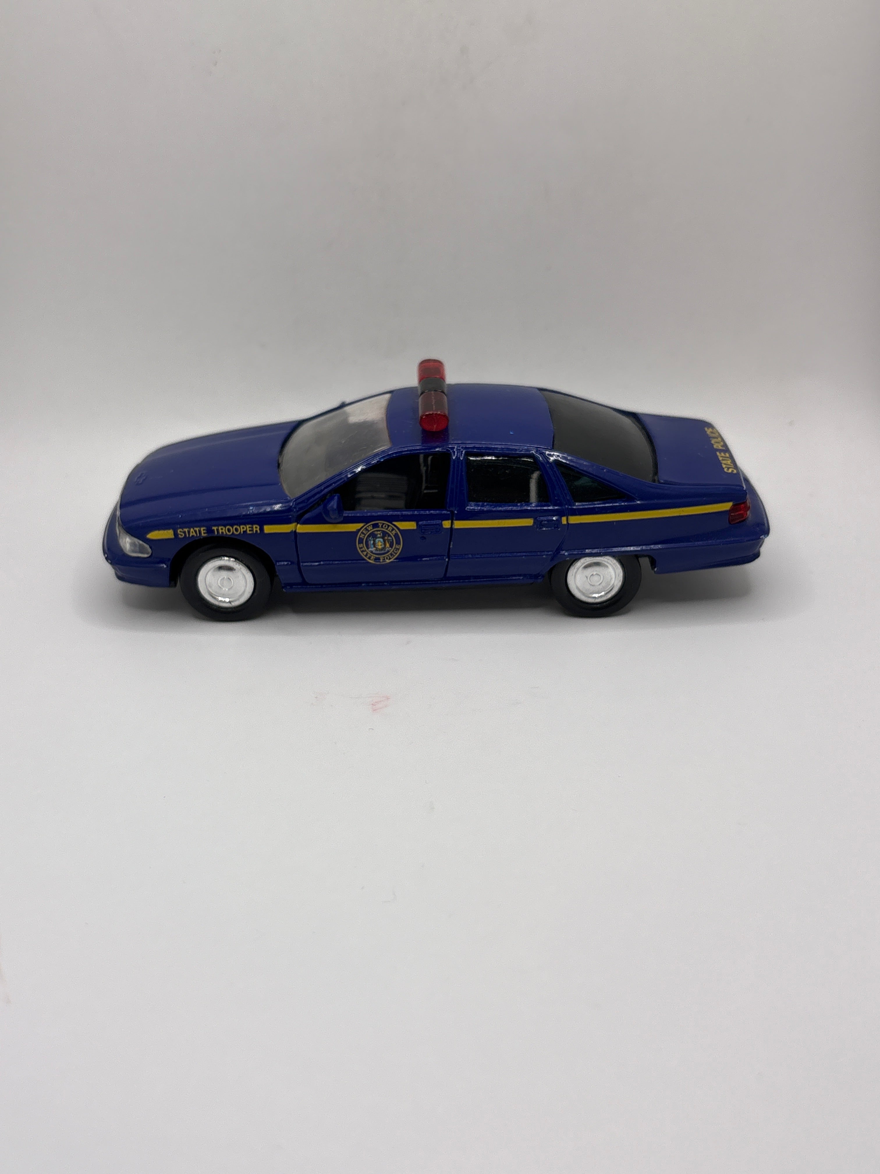 Road Champs Chevrolet Caprice Diecast