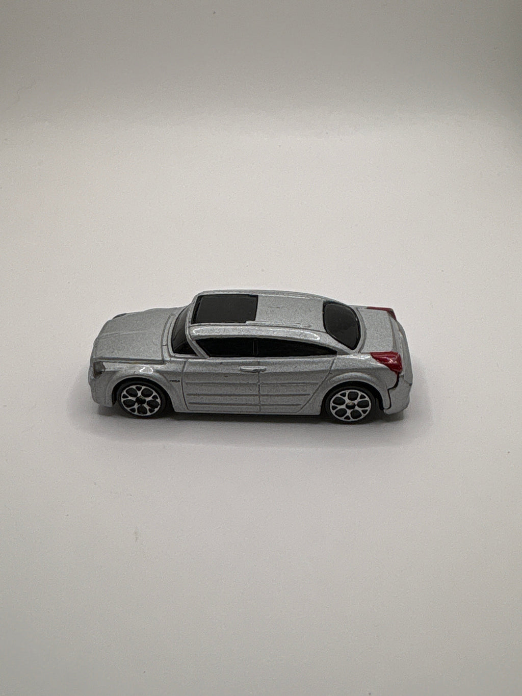 Maisto 2001 Dodge Super 8 Hemi Concept Diecast