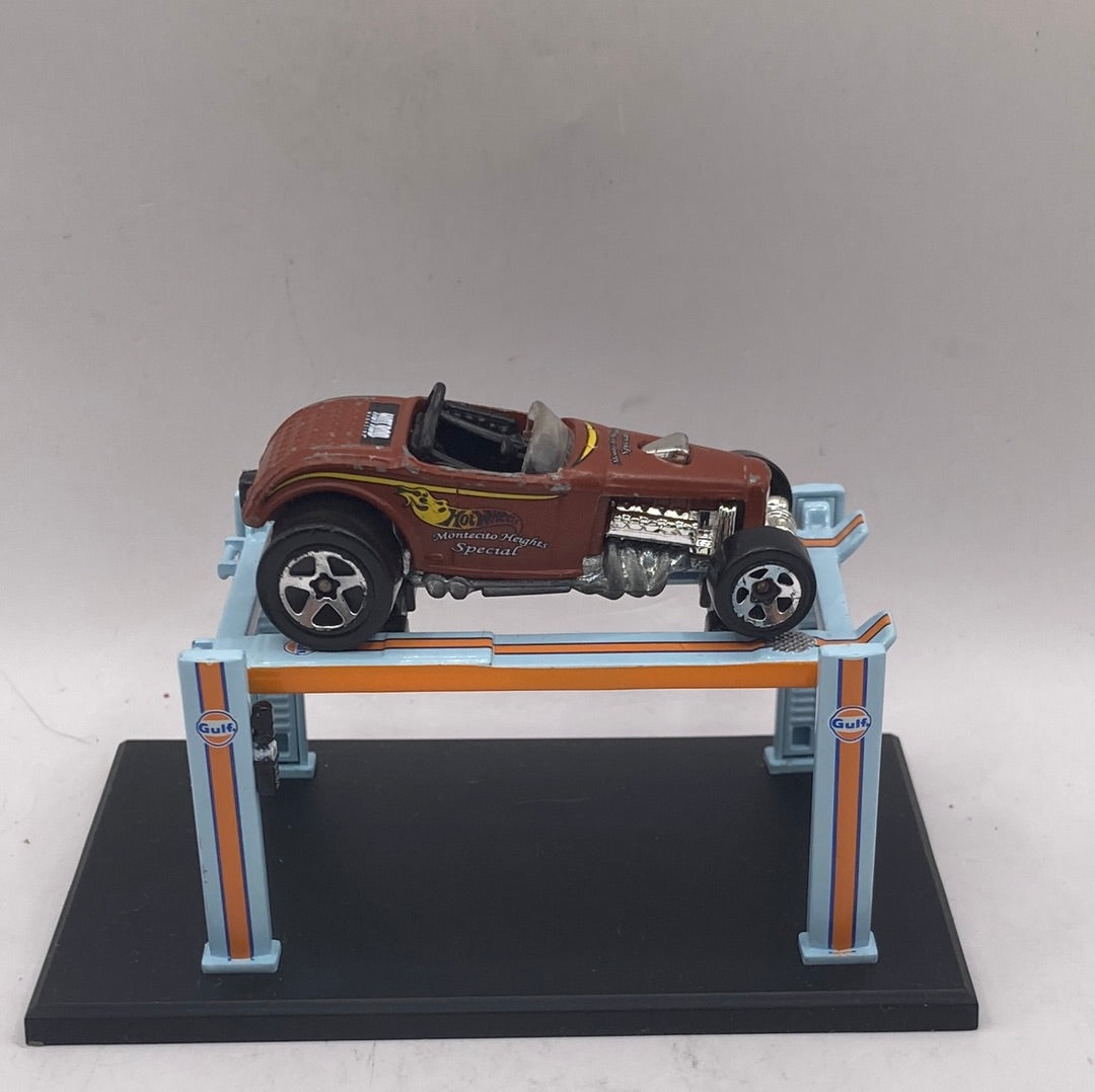 Hot Wheels Deuce Roadster Diecast