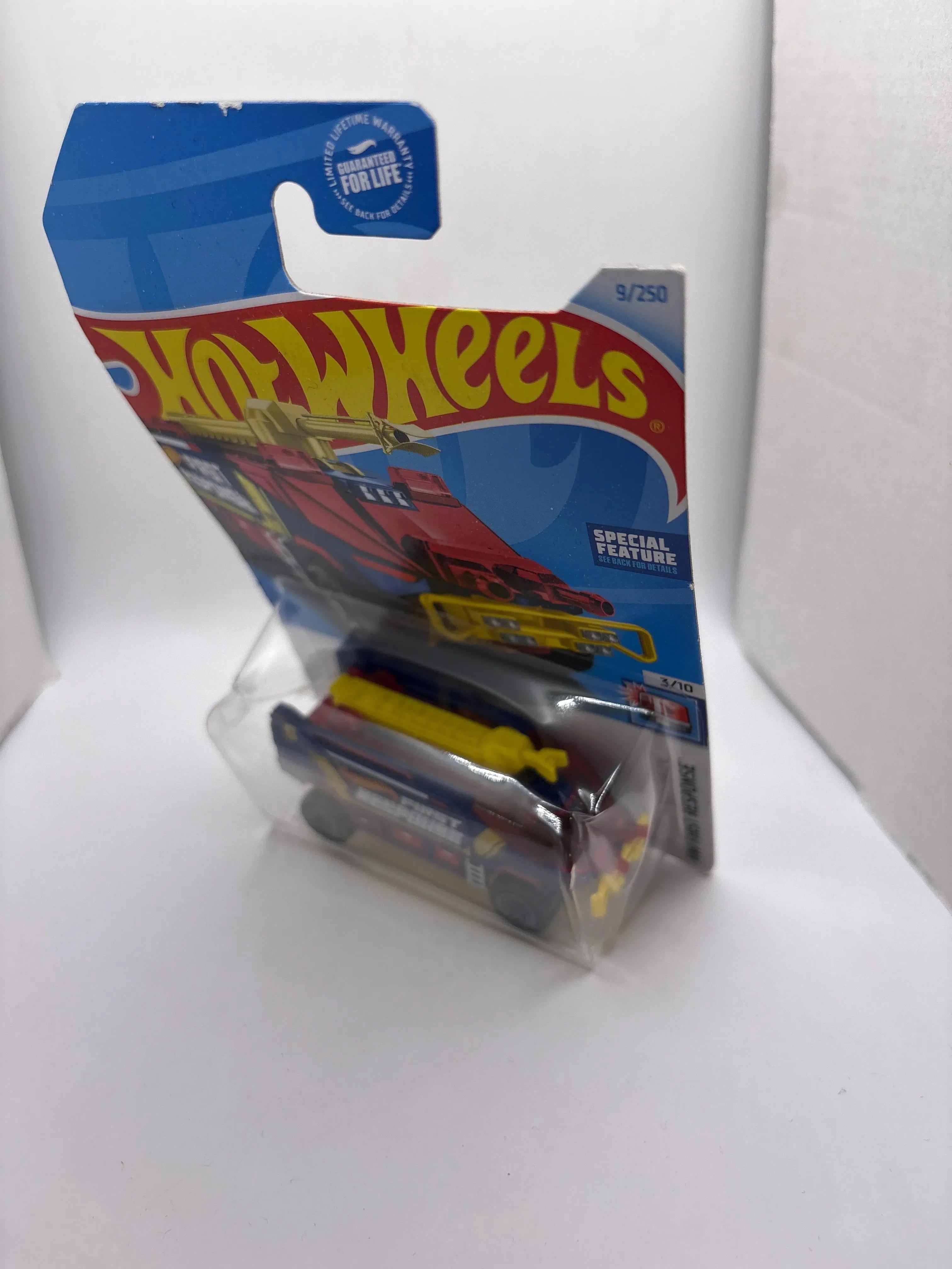 Hot Wheels Runway Res-Q Diecast blue