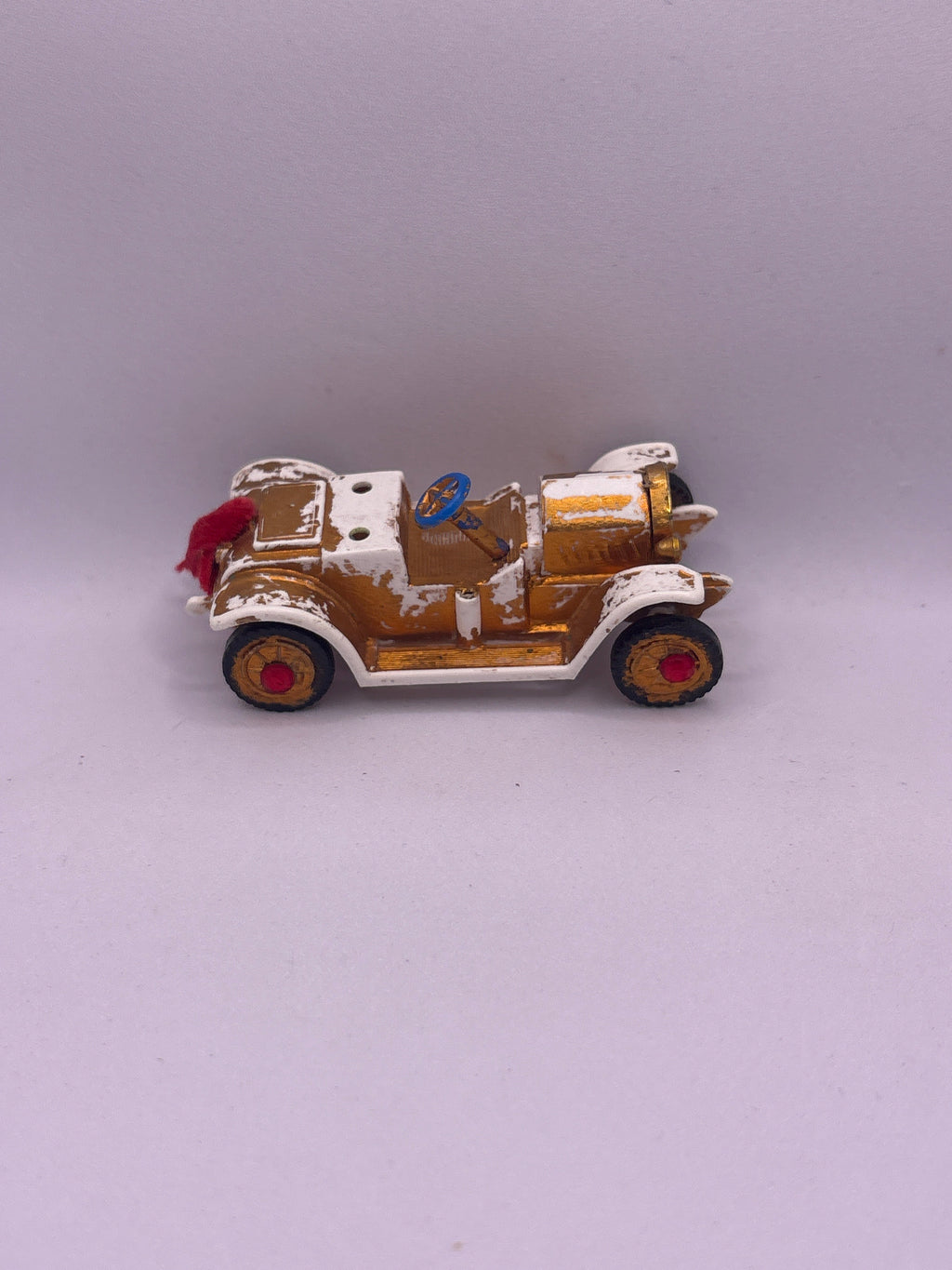 Unknown Car Ornament Diecast
