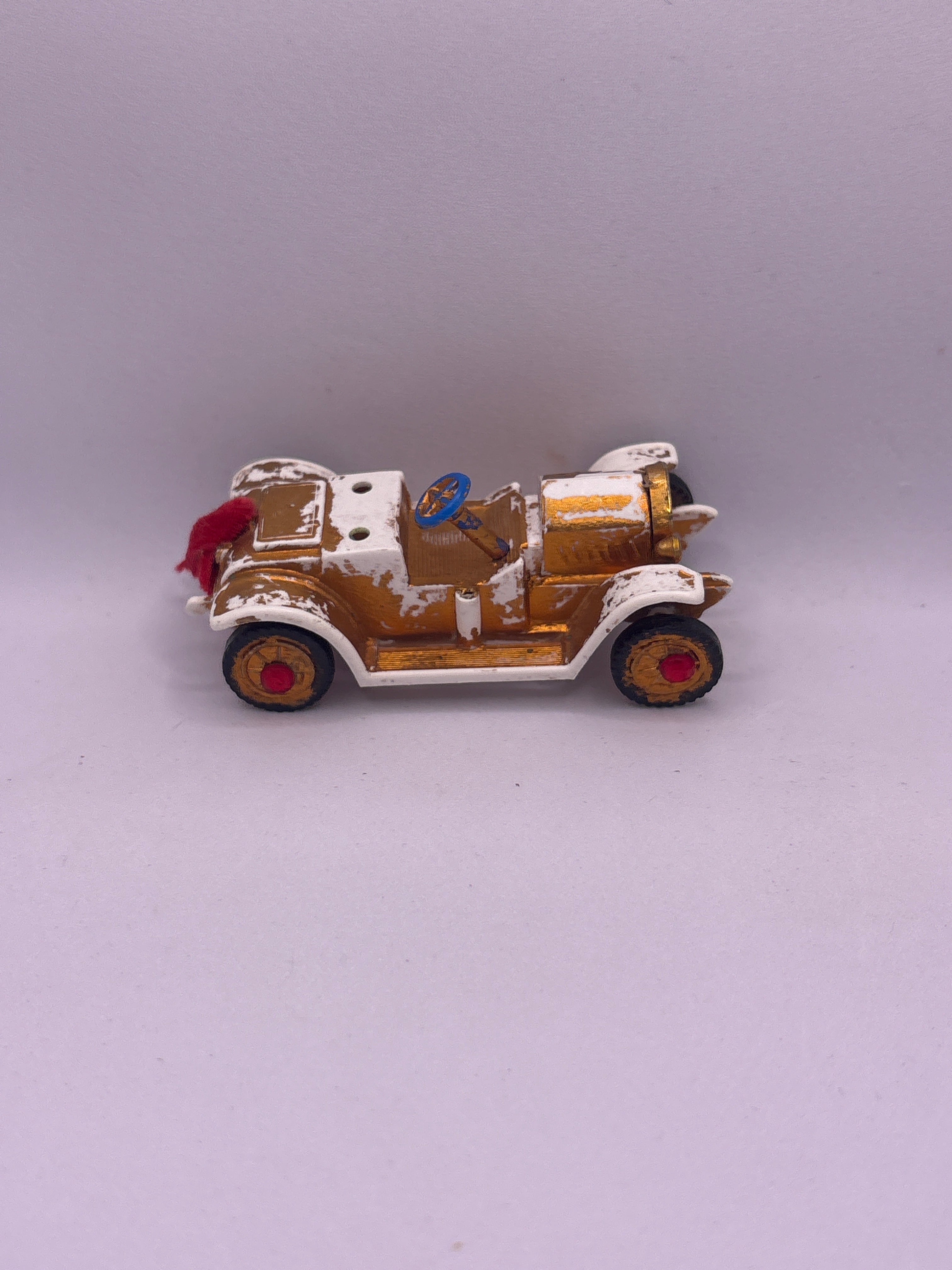 Unknown Car Ornament Diecast