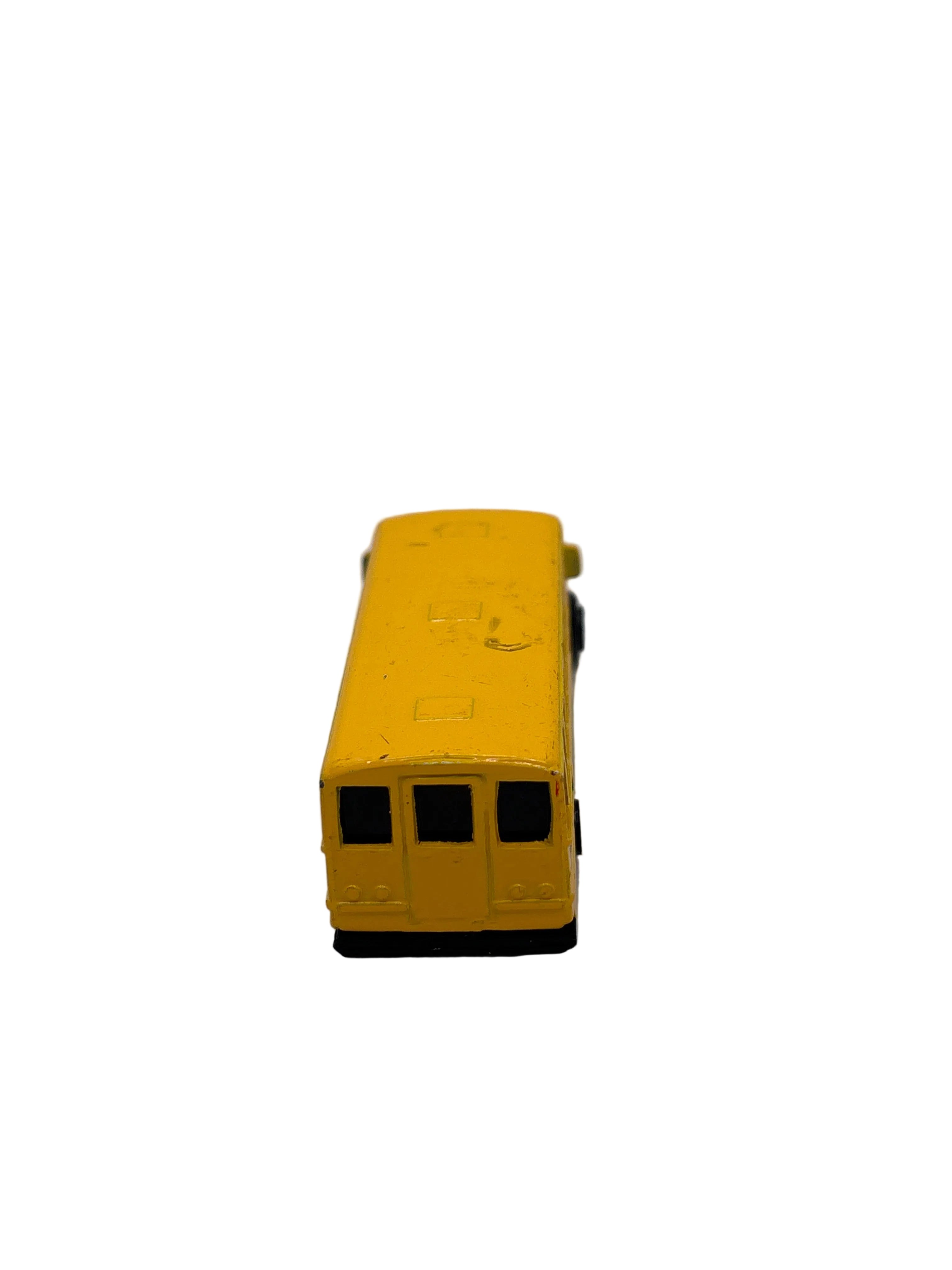 Maisto School Bus Diecast yellow