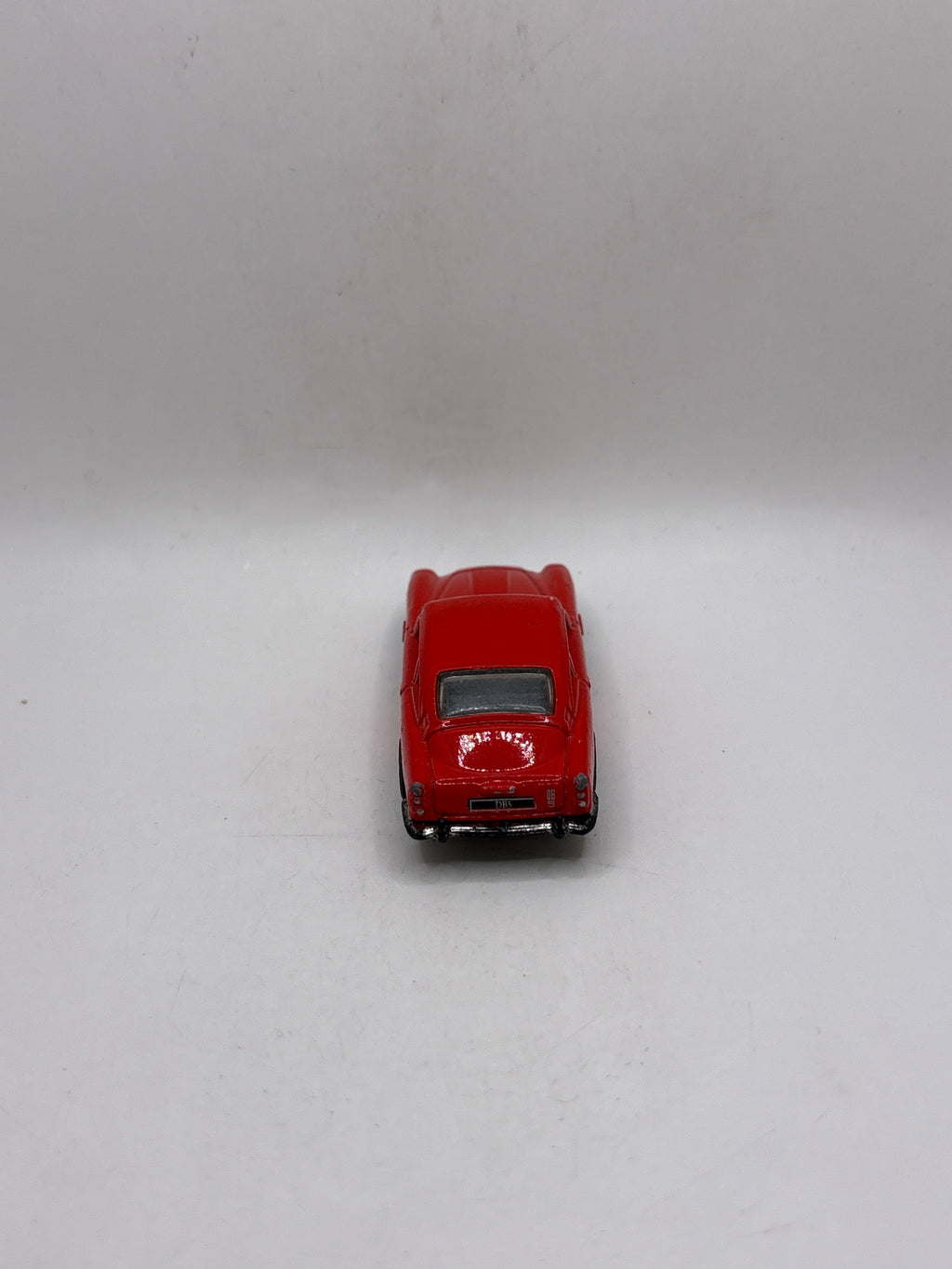 Hot Wheels Aston Martin 1963 DB5 Diecast red
