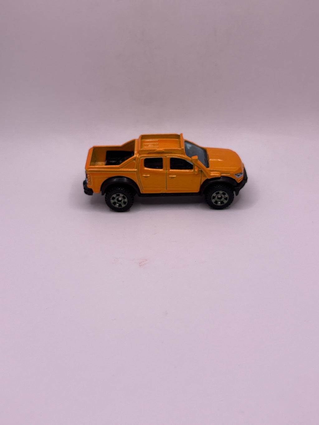Matchbox 16 Colorado Diecast