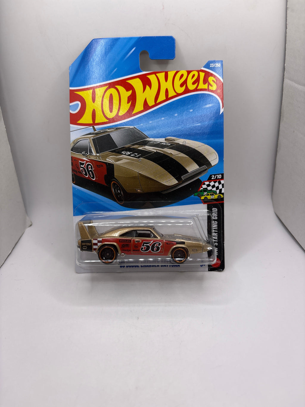 Hot Wheels 69 Dodge Charger Daytona Diecast