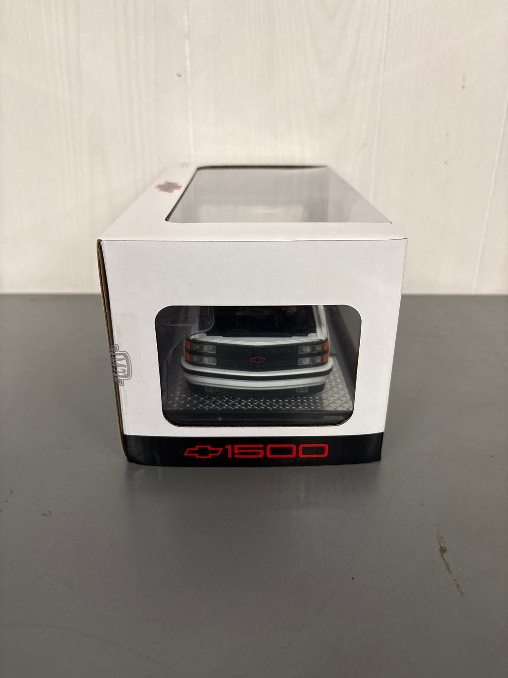 M2 1993 Chevrolet C1500 SS 454 Diecast white