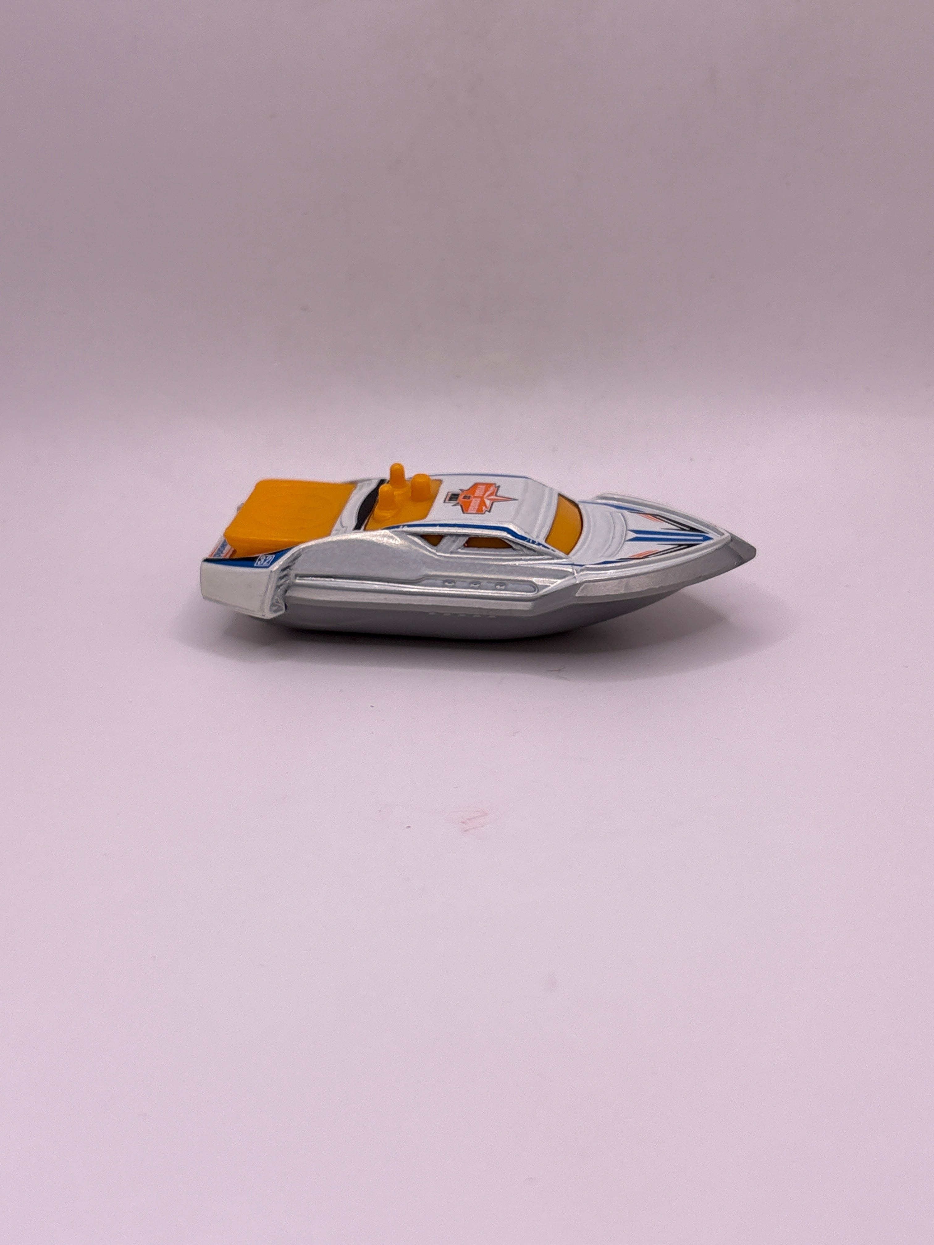 Matchbox Hydro Cruiser Diecast