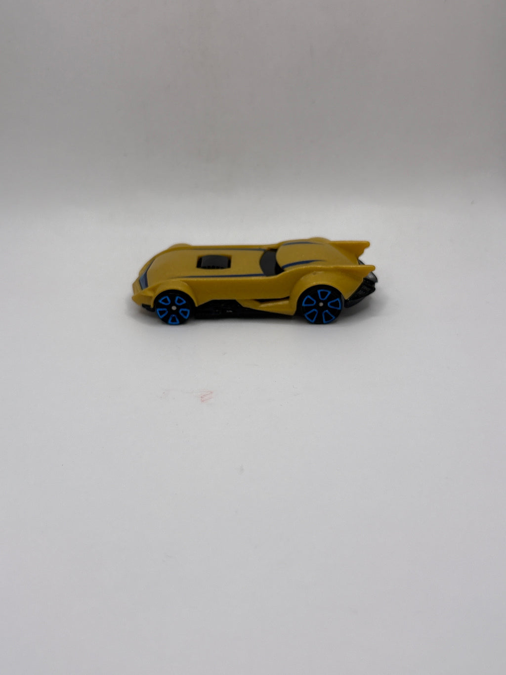 Hot Wheels The Batman Batmobile Diecast