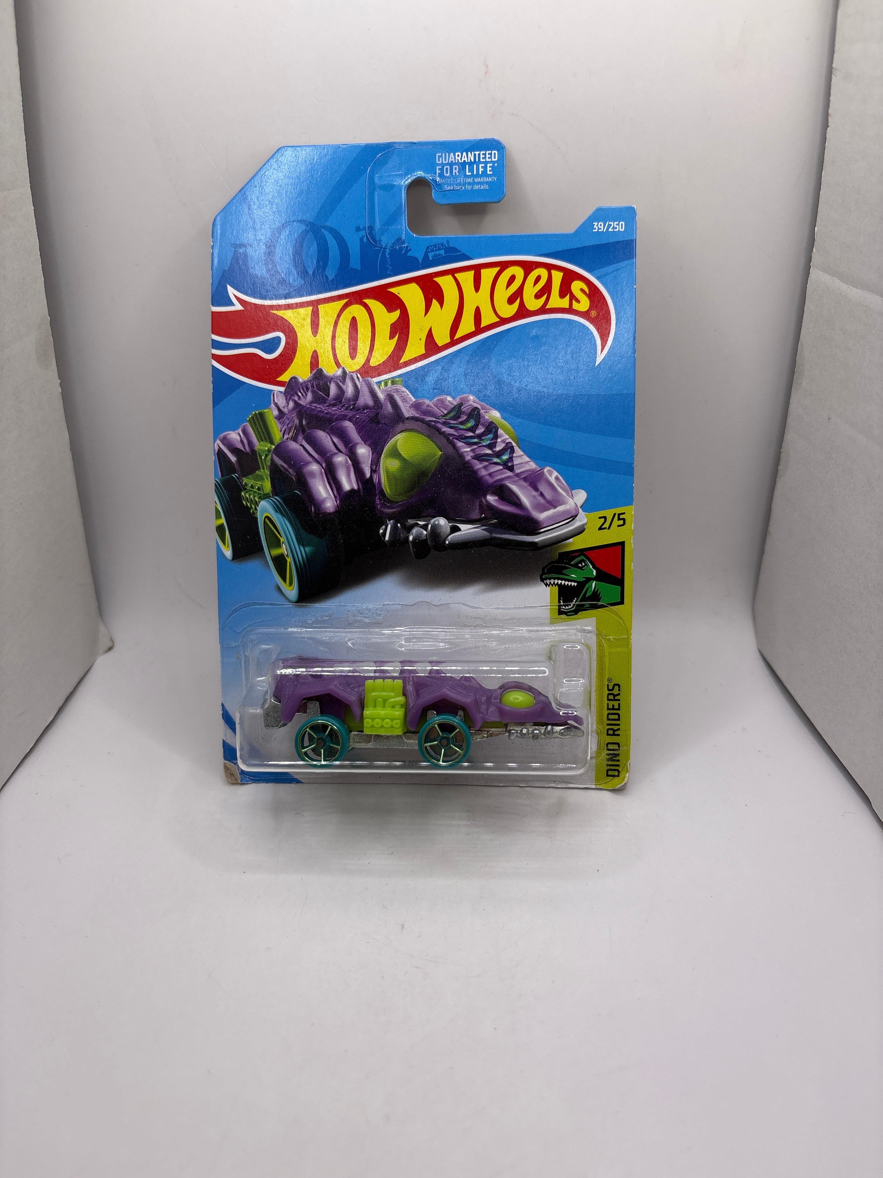 Hot Wheels Fangster Diecast