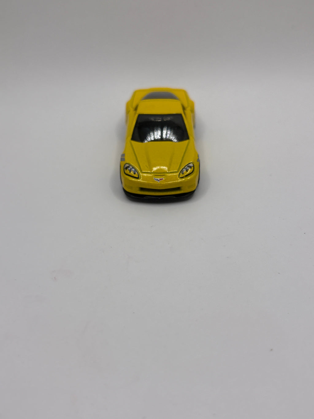 Hot Wheels 11 Corvette Grand Sport Diecast