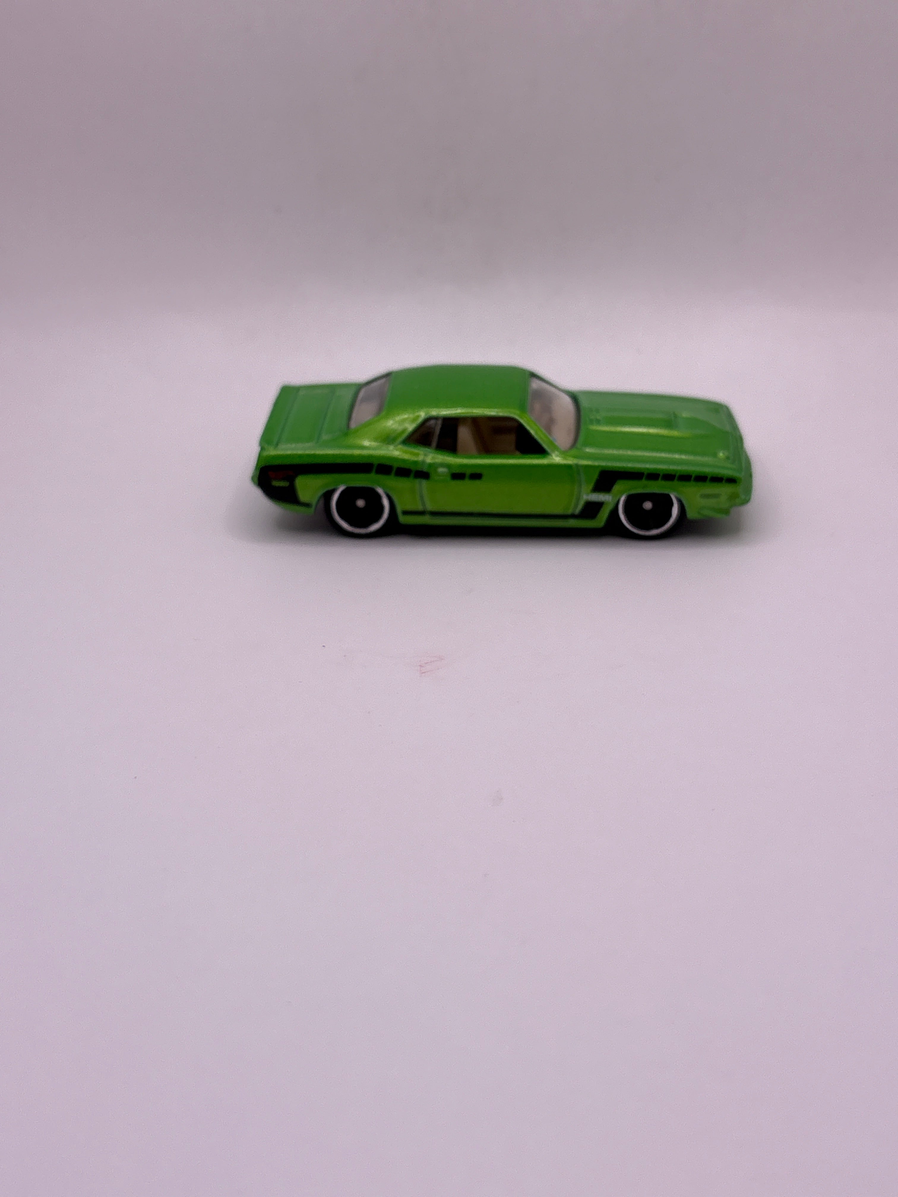 Hot Wheels 70 Plymouth AAR Cuda Diecast