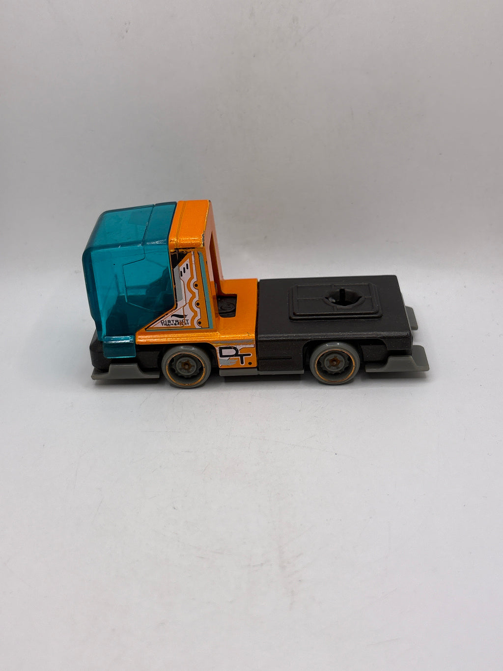 Hot Wheels District Transport Diecast orange