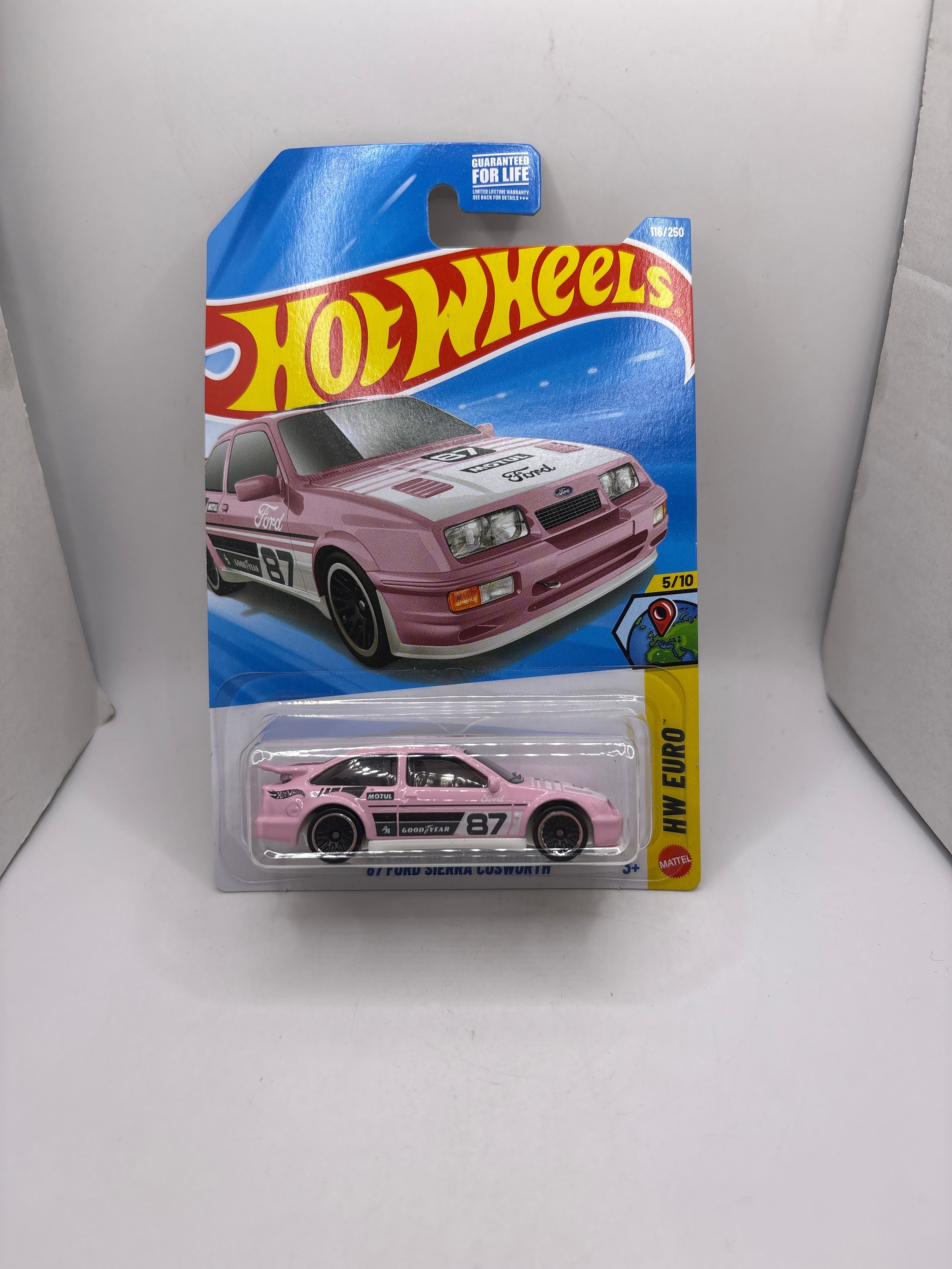 Hot Wheels 87 Ford Sierra Cosworth Diecast pink
