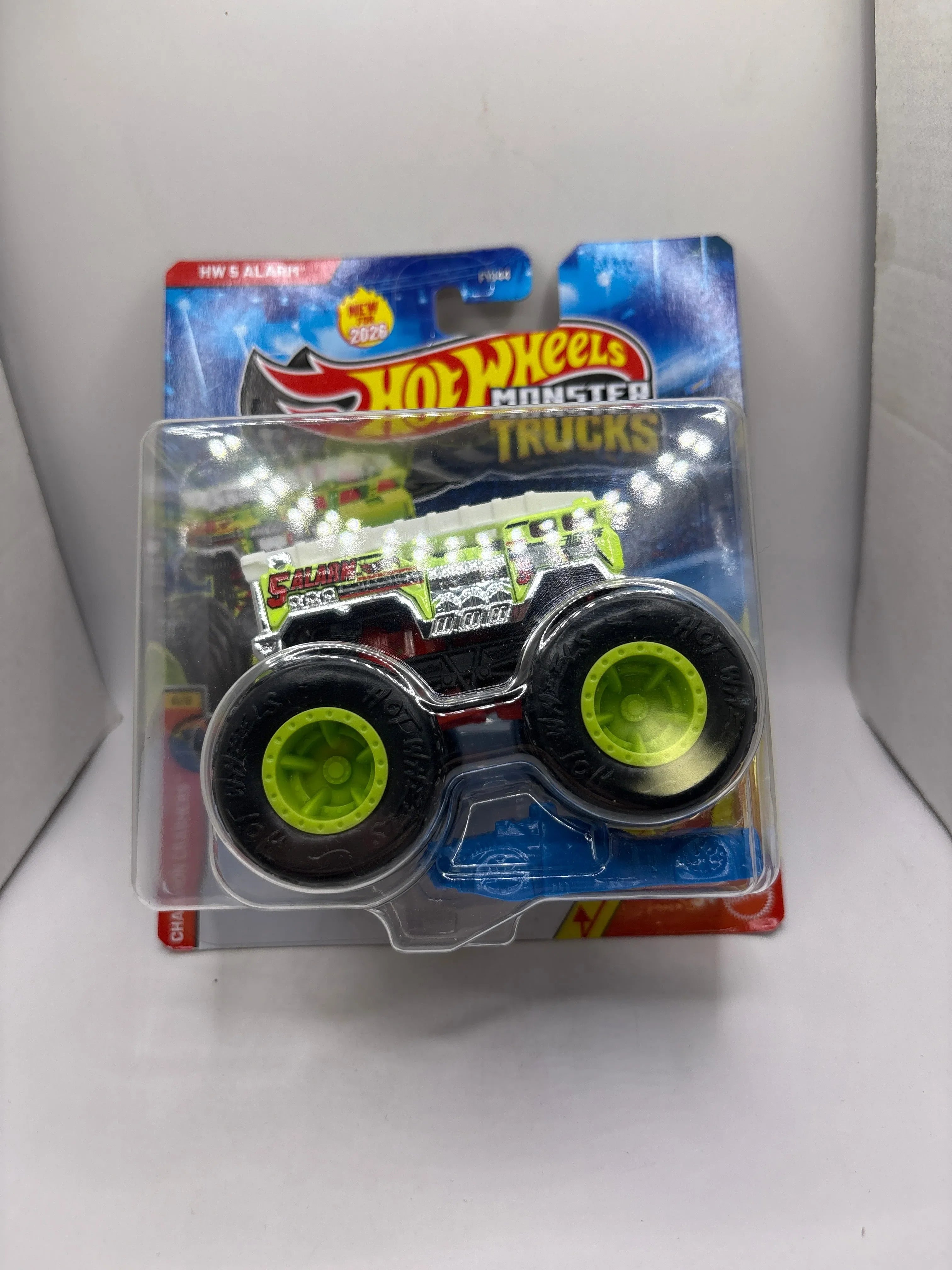 Hot Wheels HW 5 Alarm Diecast green