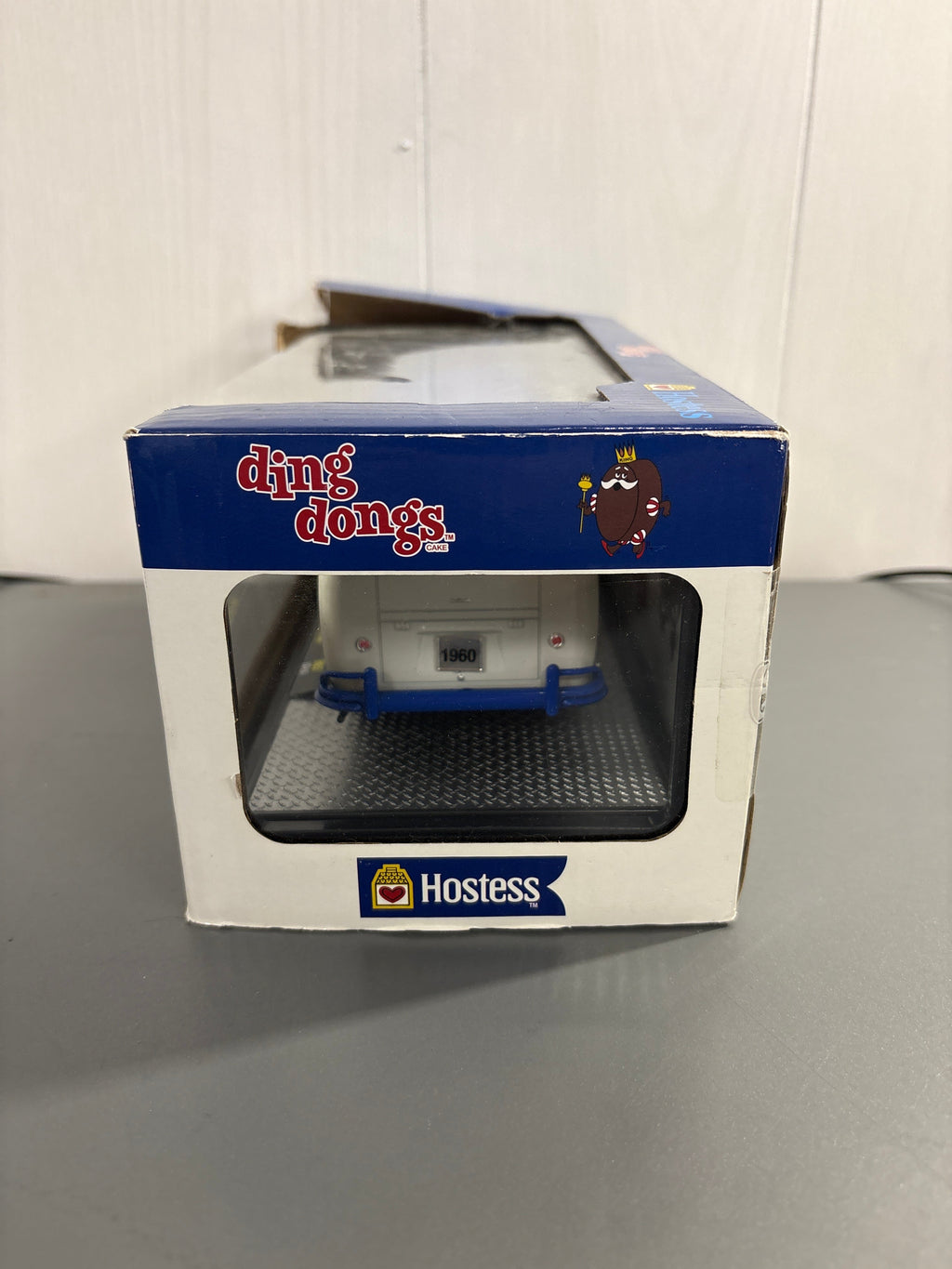 M2 1960 VW Delivery Van Diecast