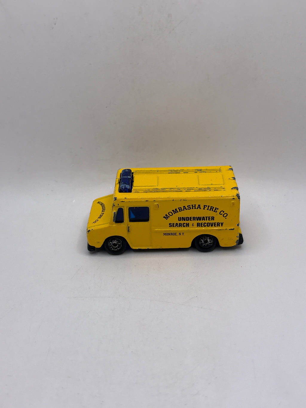 Maisto Search Truck Diecast yellow