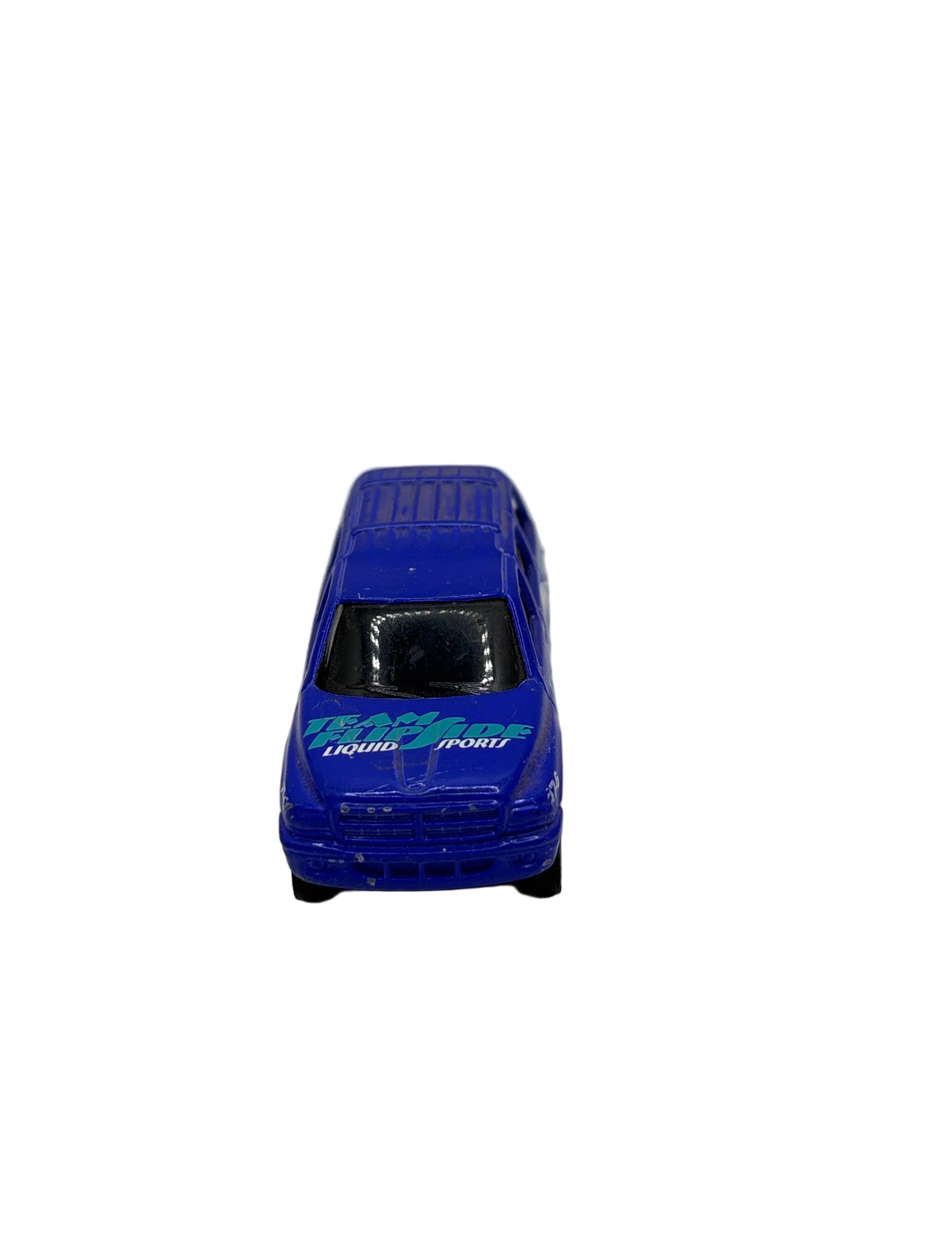 Maisto Dodge Durango Diecast blue