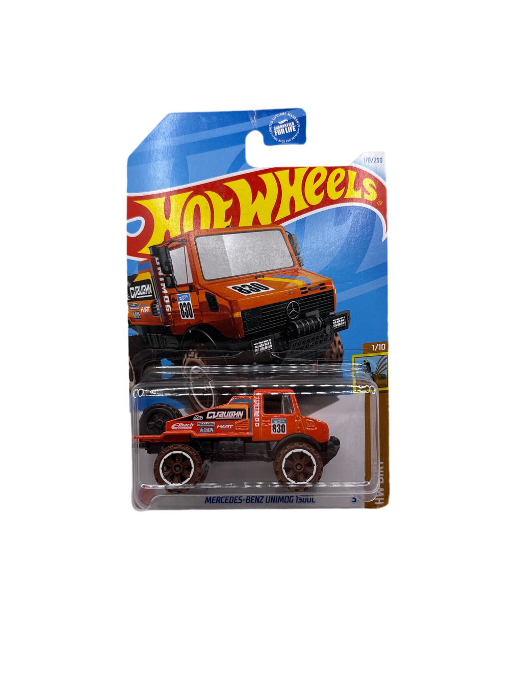 Hot Wheels Mercedes-Benz Unimog 1300L Diecast