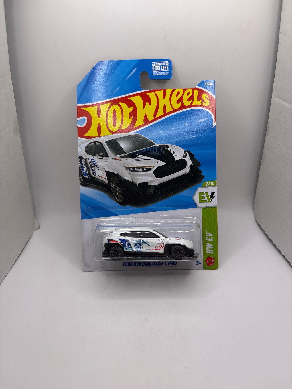 Hot Wheels Ford Mustang Mach-E 1400 Diecast white