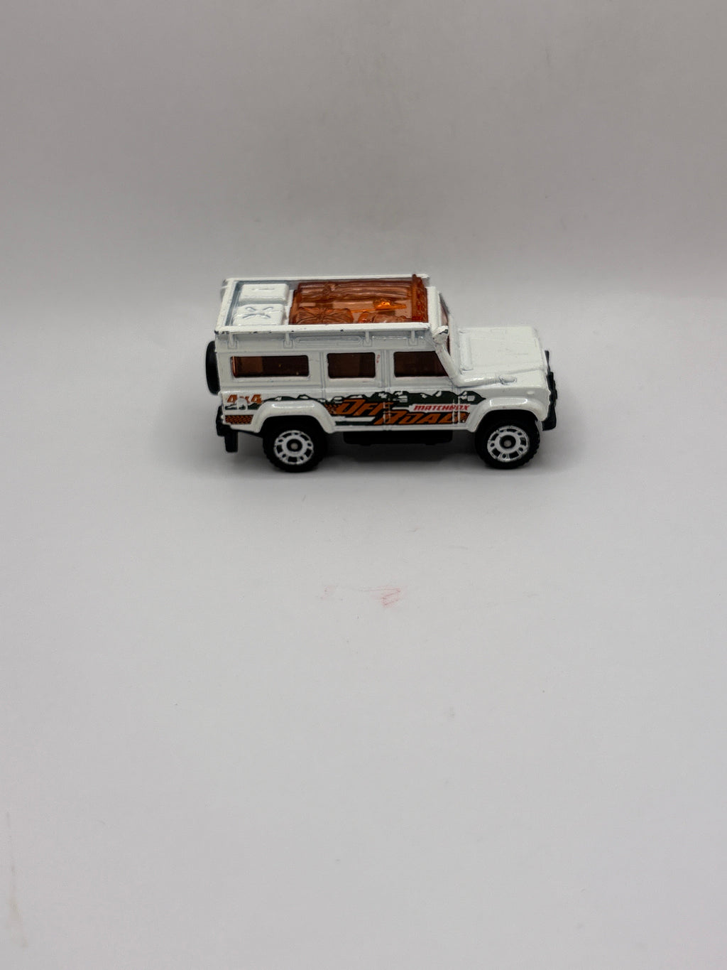 Matchbox 1997 Land Rover Defender 110 Diecast