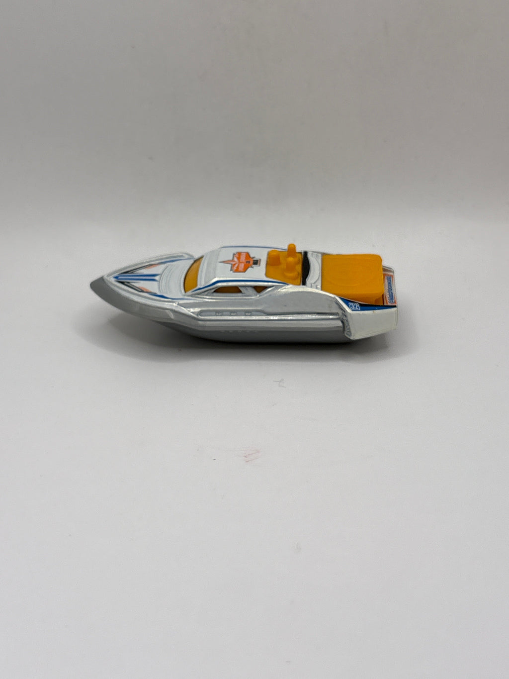 Matchbox Hydro Cruiser Diecast