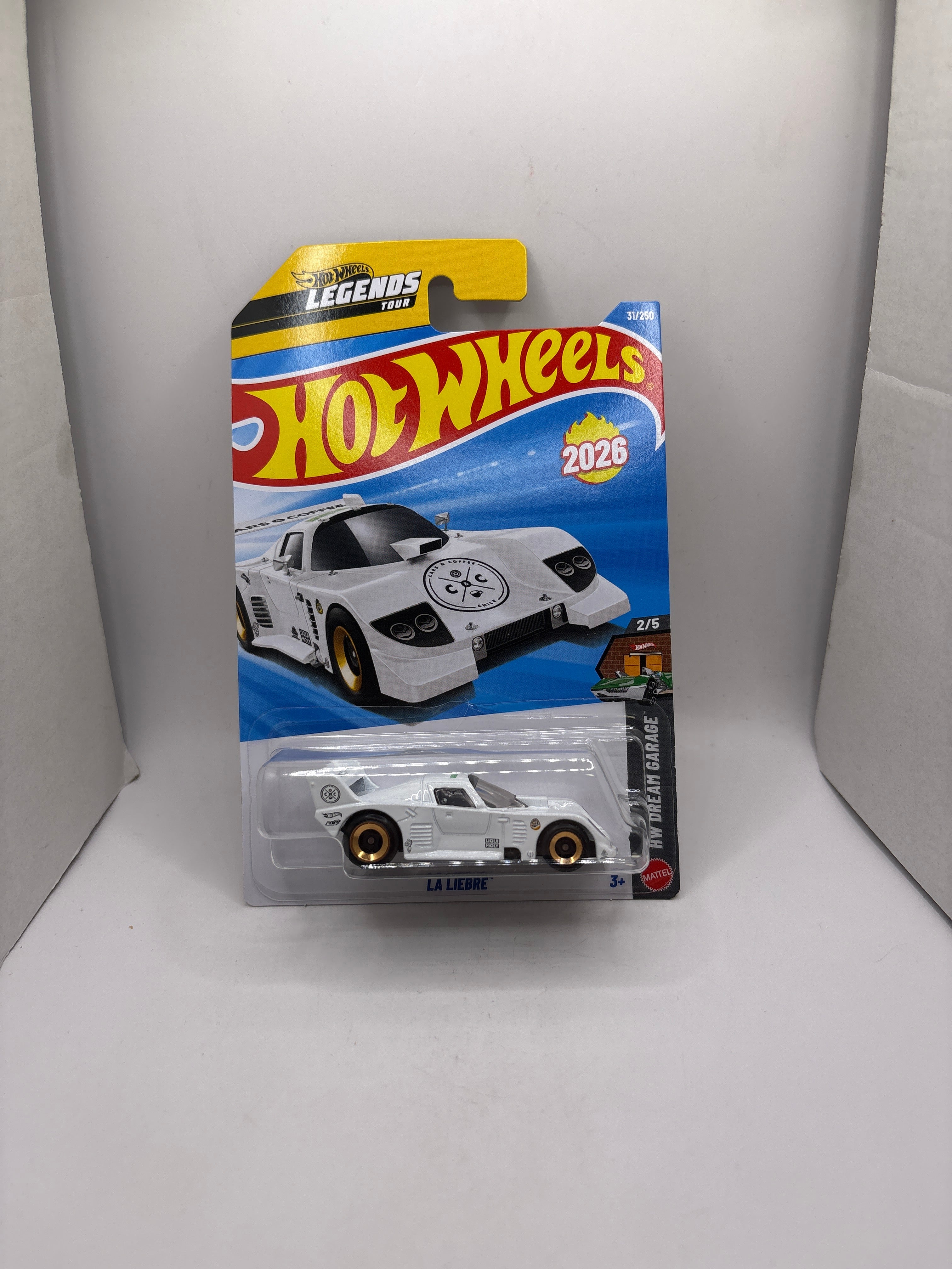 Hot Wheels La Liebre Diecast white