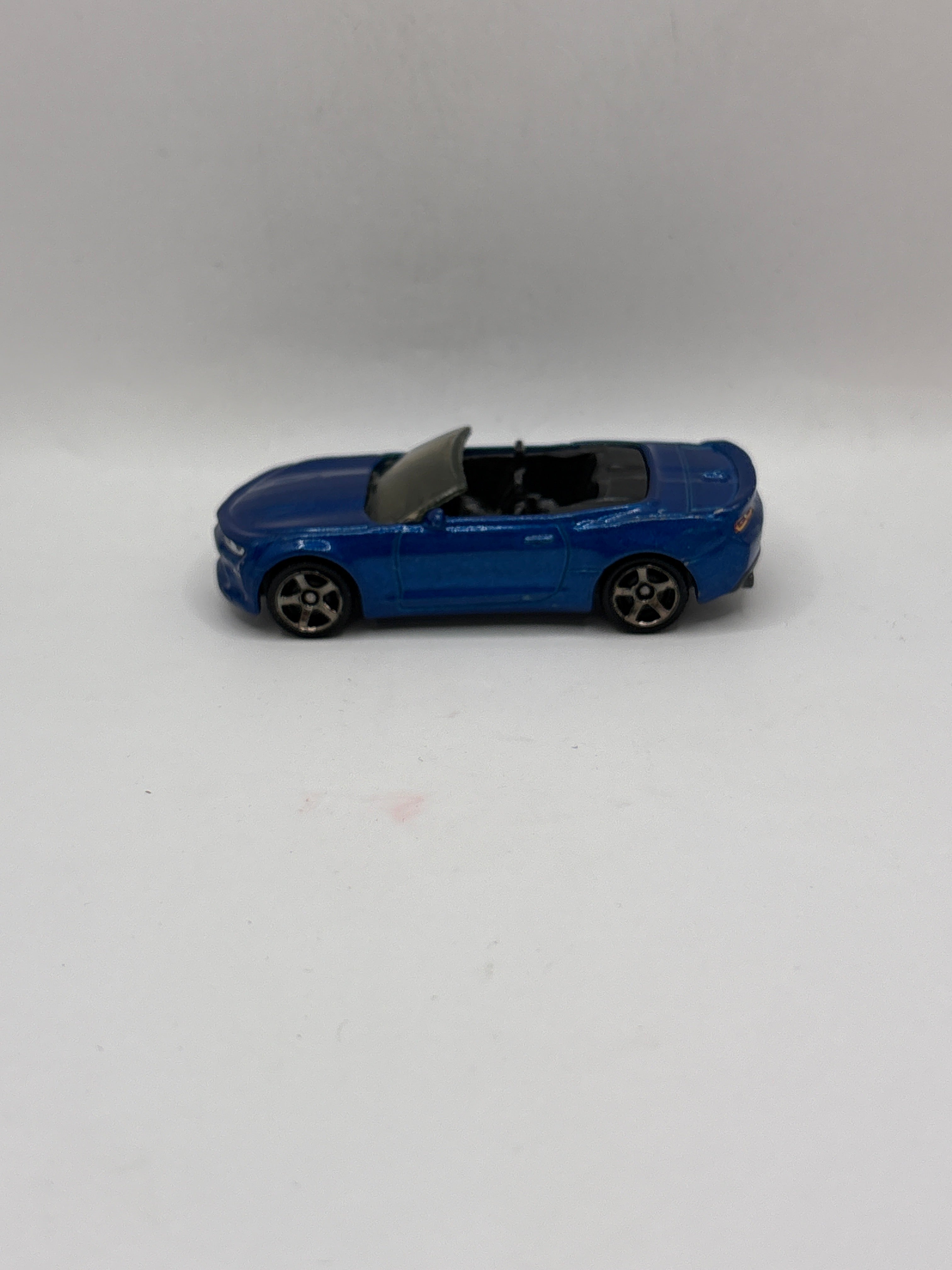 Matchbox 16 Chevy Camaro Diecast blue
