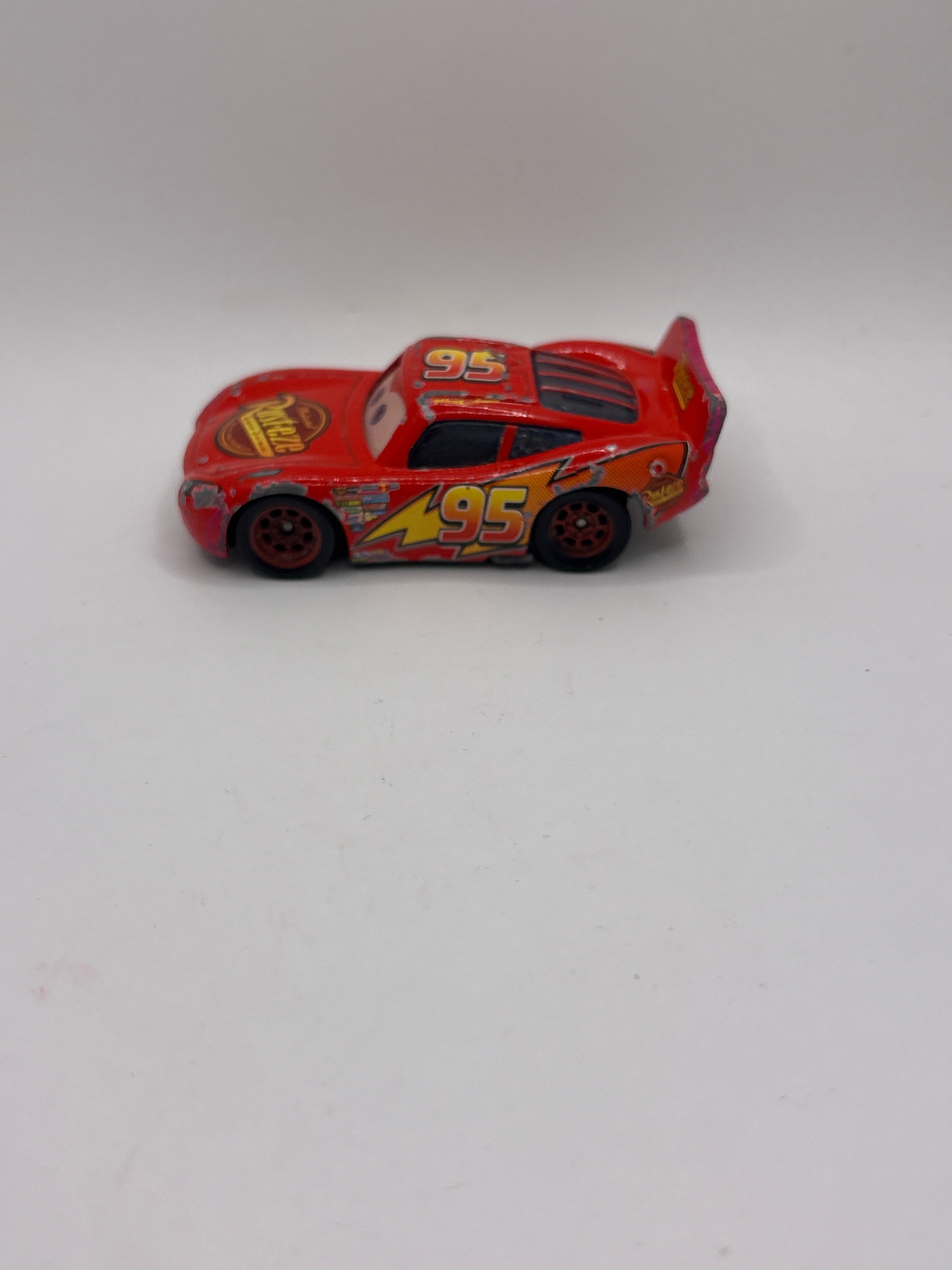 Disney Pixar Cars Lightning McQueen Diecast