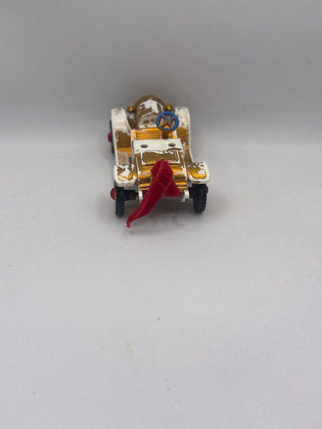 Unknown Car Ornament Diecast