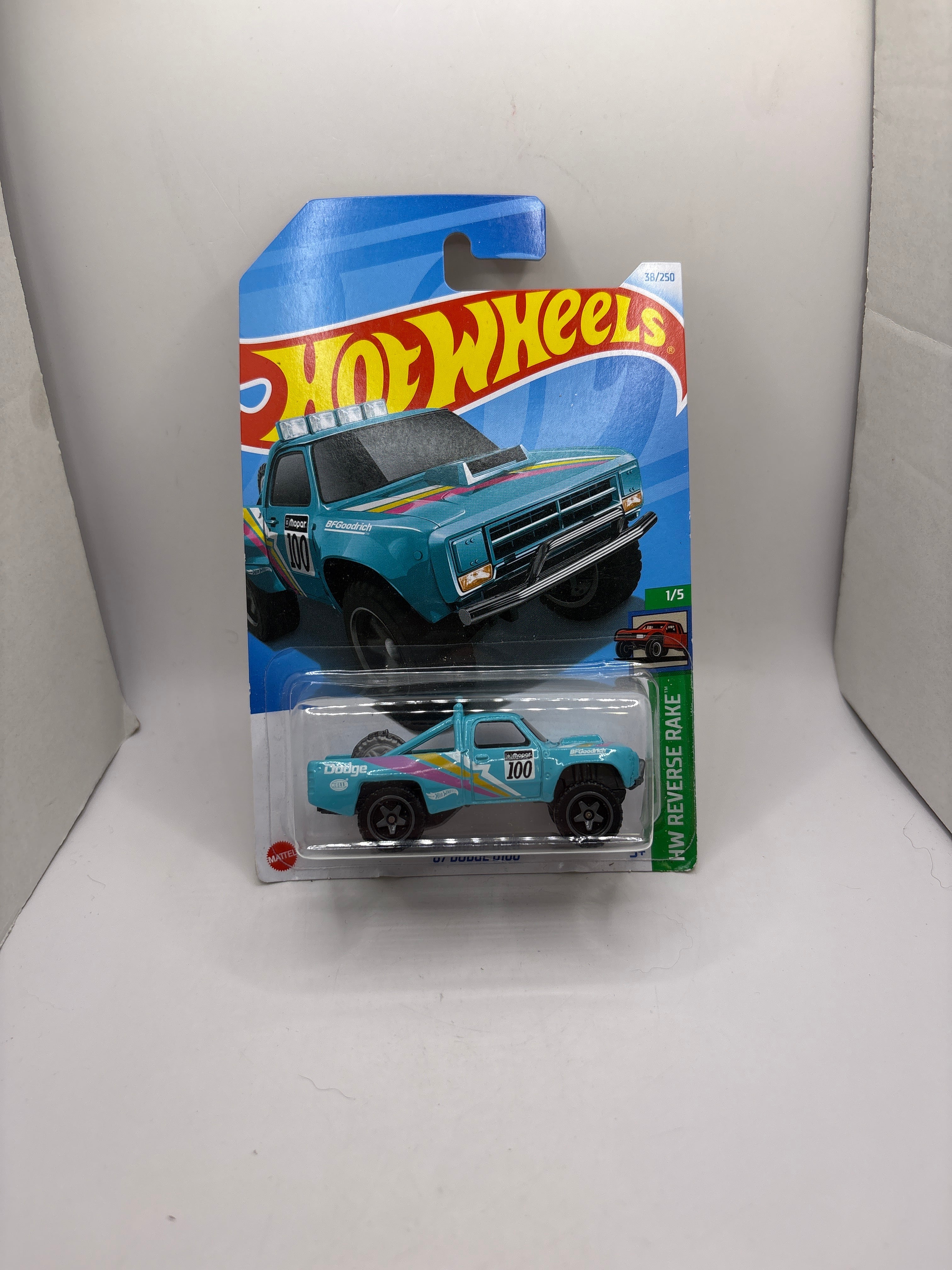 Hot Wheels 87 Dodge D100 Diecast blue