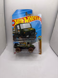 Hot Wheels Mercedes-Benz Unimog 1300L Diecast