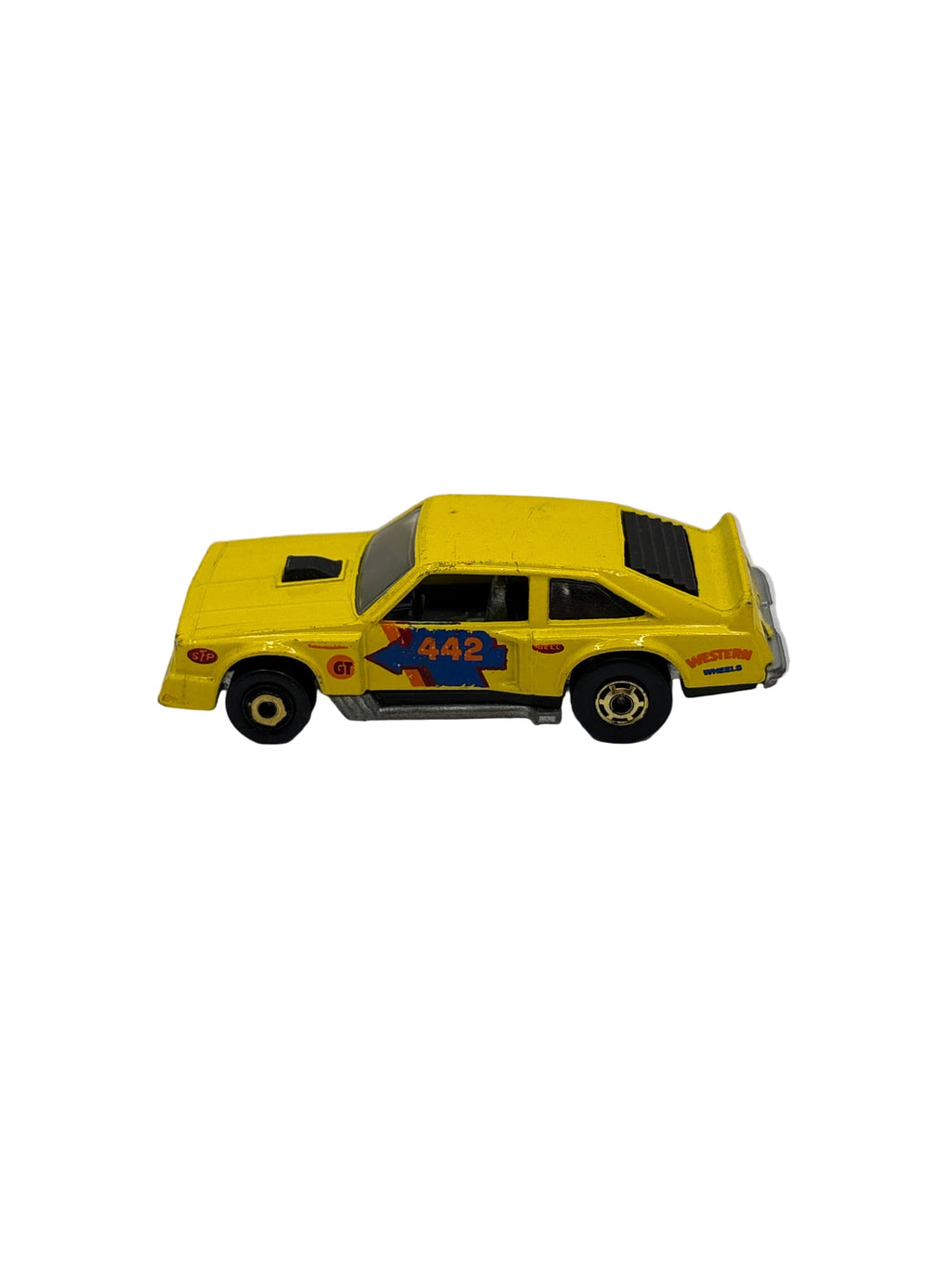 Hot Wheels Flat Out 442 Diecast yellow