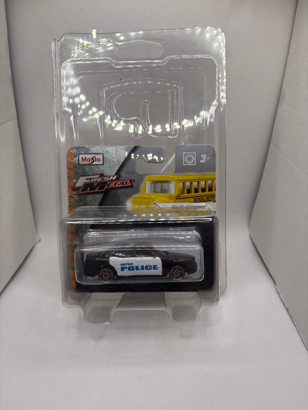 Maisto 2006 Dodge Charger Diecast