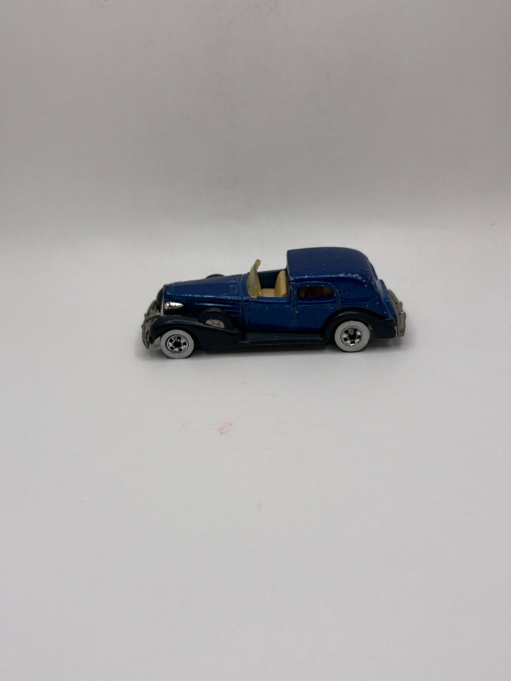 Hot Wheels 35 Classic Caddy Diecast